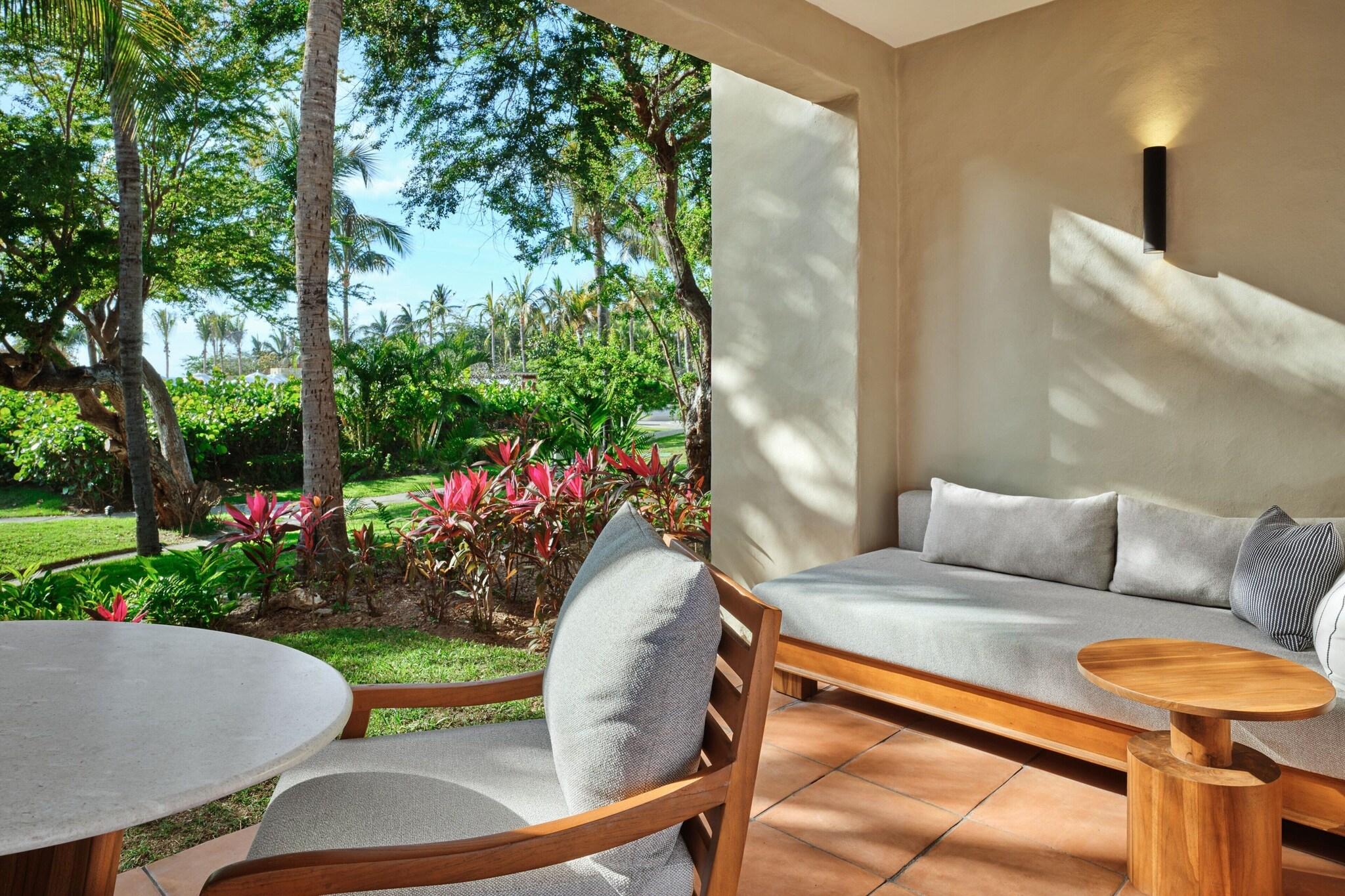 Double Garden View King Bed