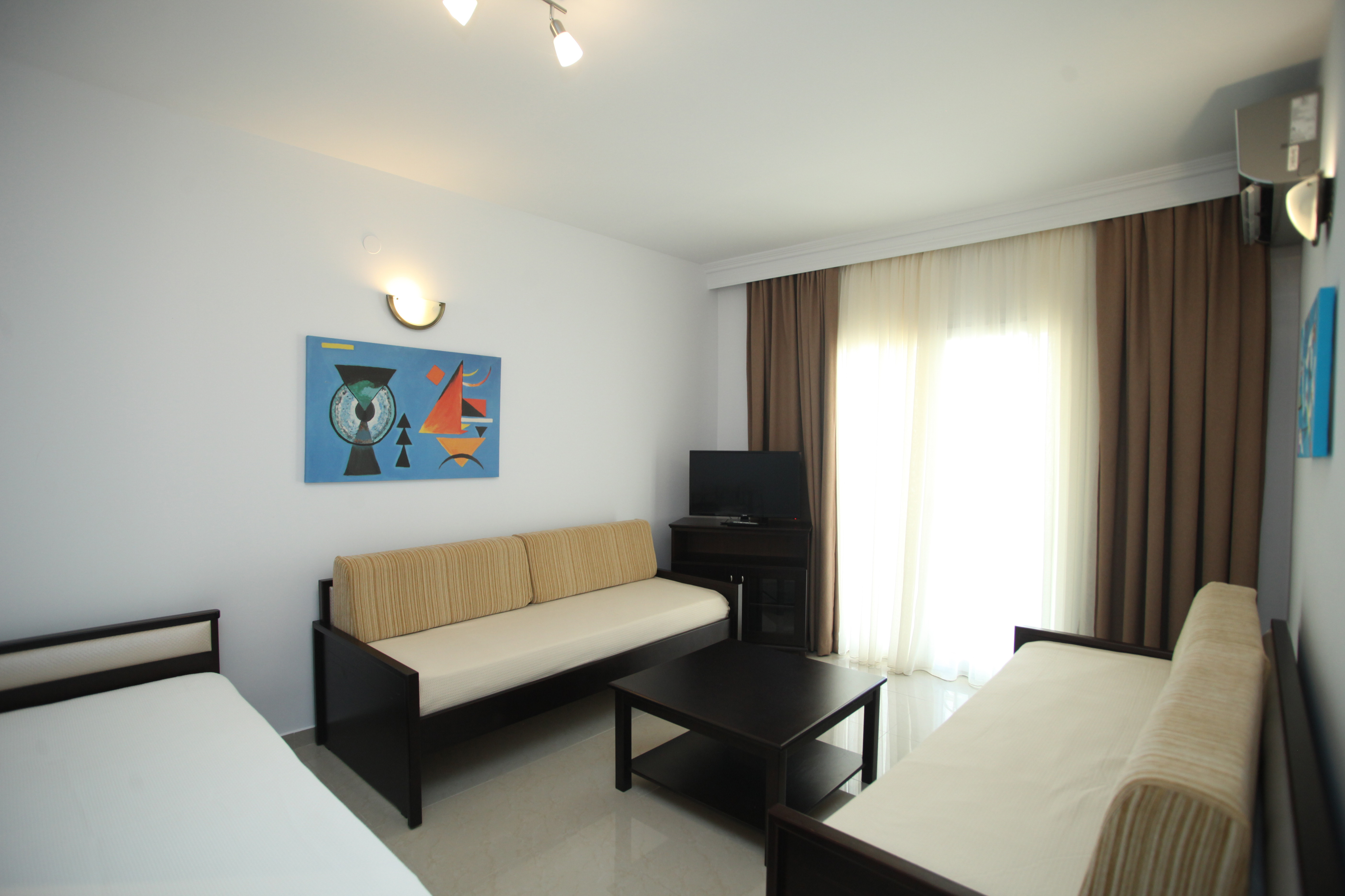 Apartment Capacity 4