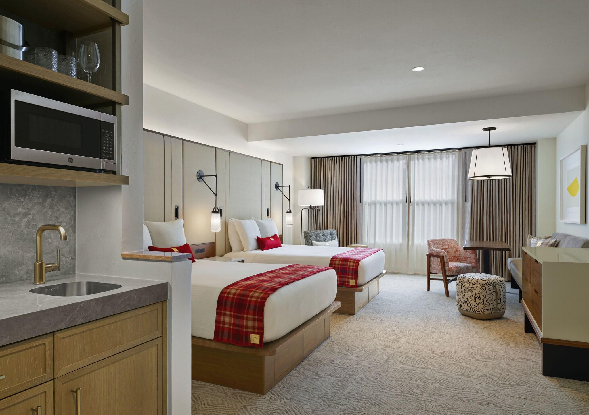 Double Deluxe Two Queen Beds