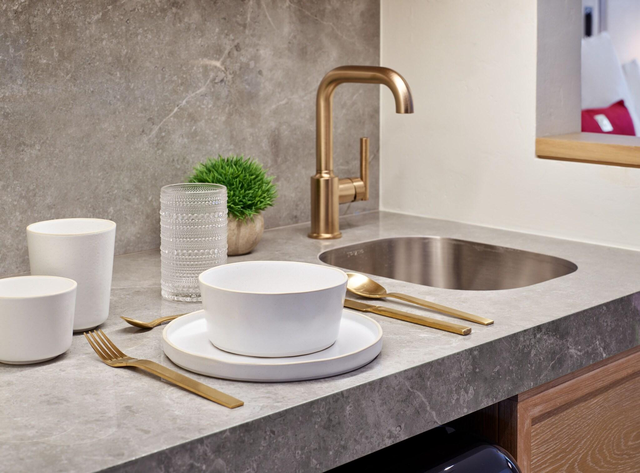 Double Deluxe King Bed