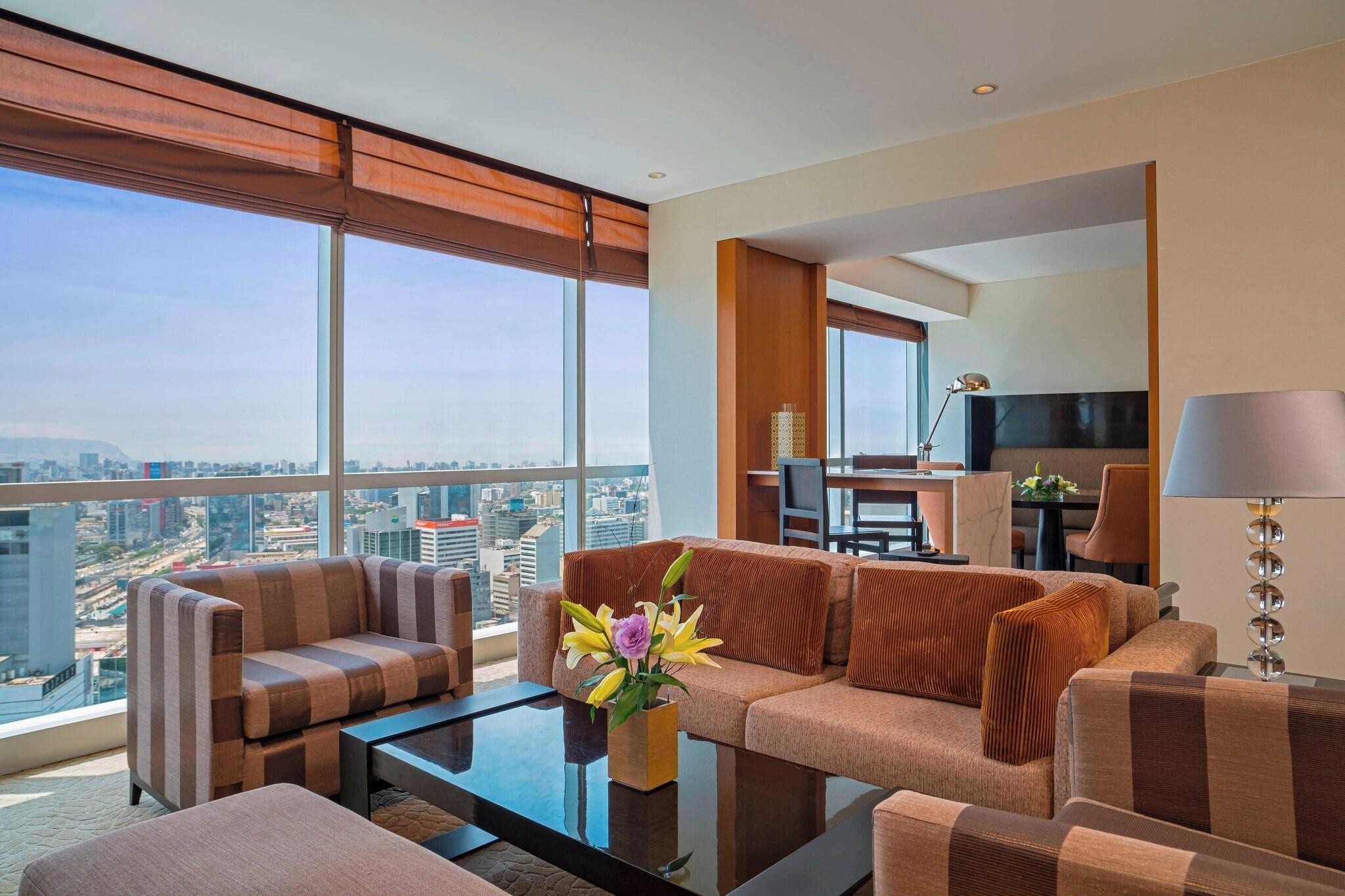 Suite Club King Bed
