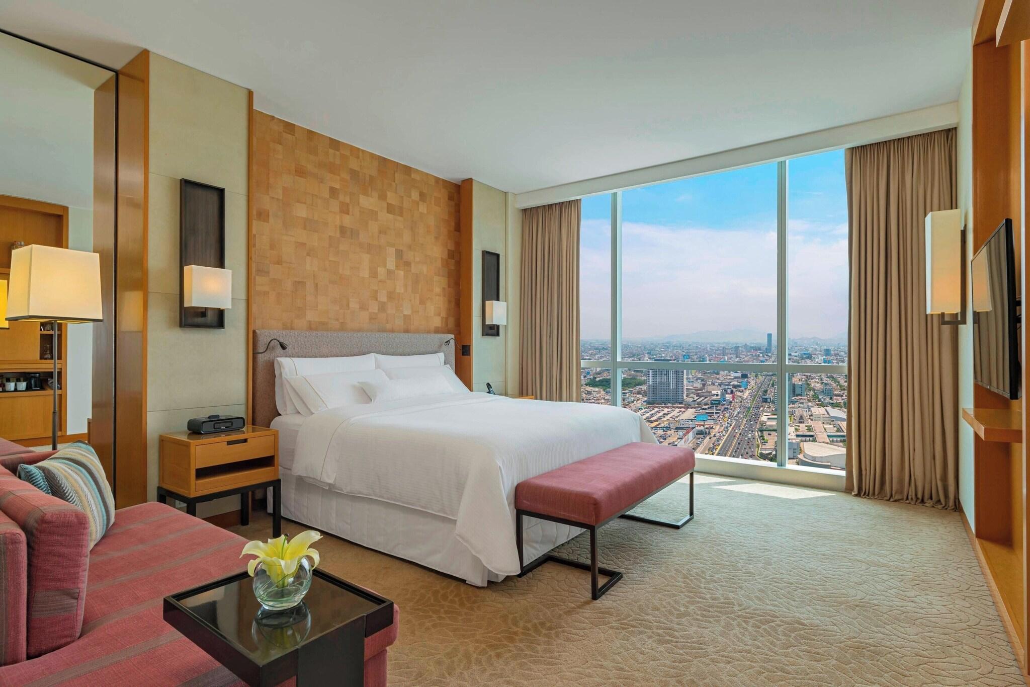 Suite Club King Bed