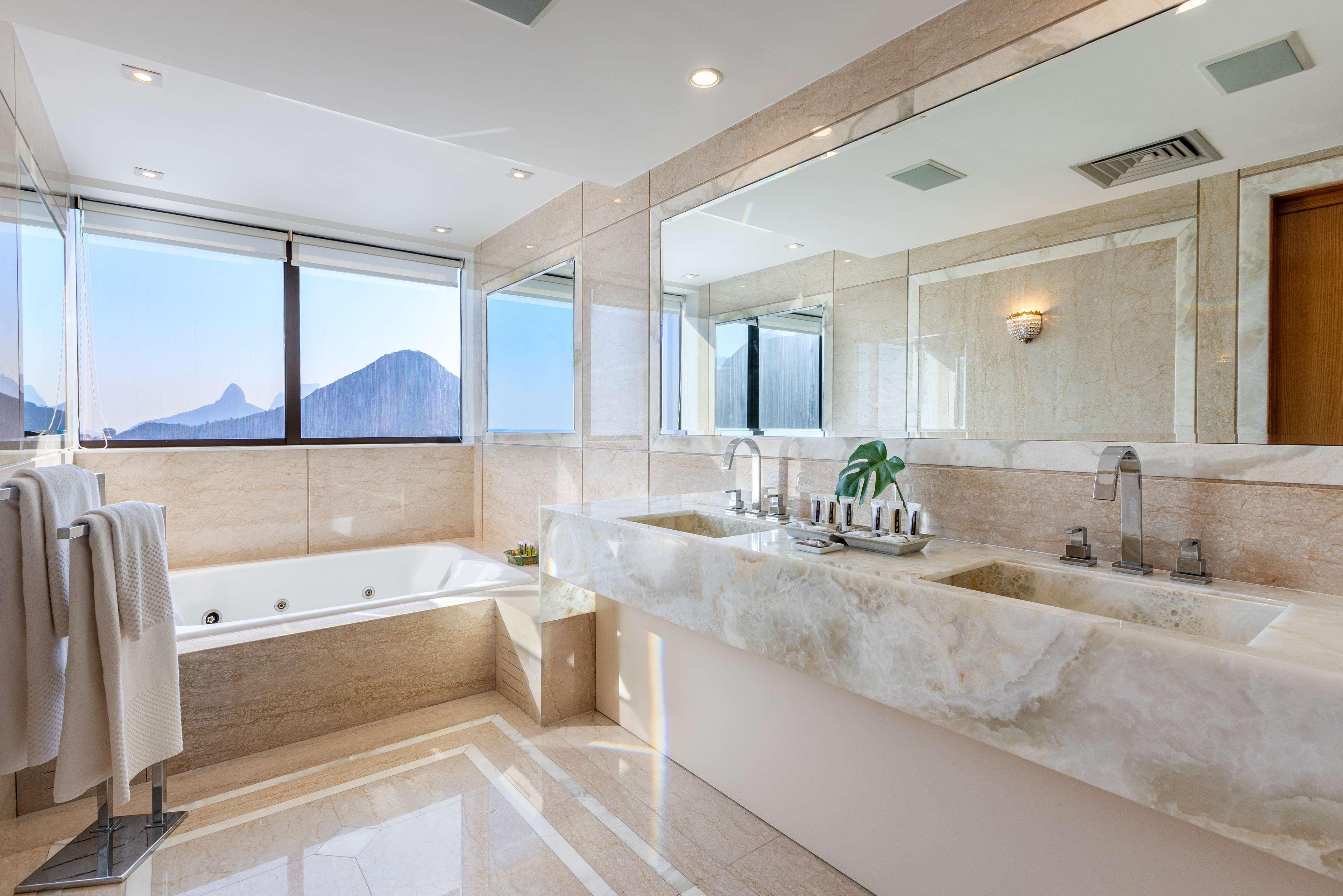 Suite King Bed One Bedroom 