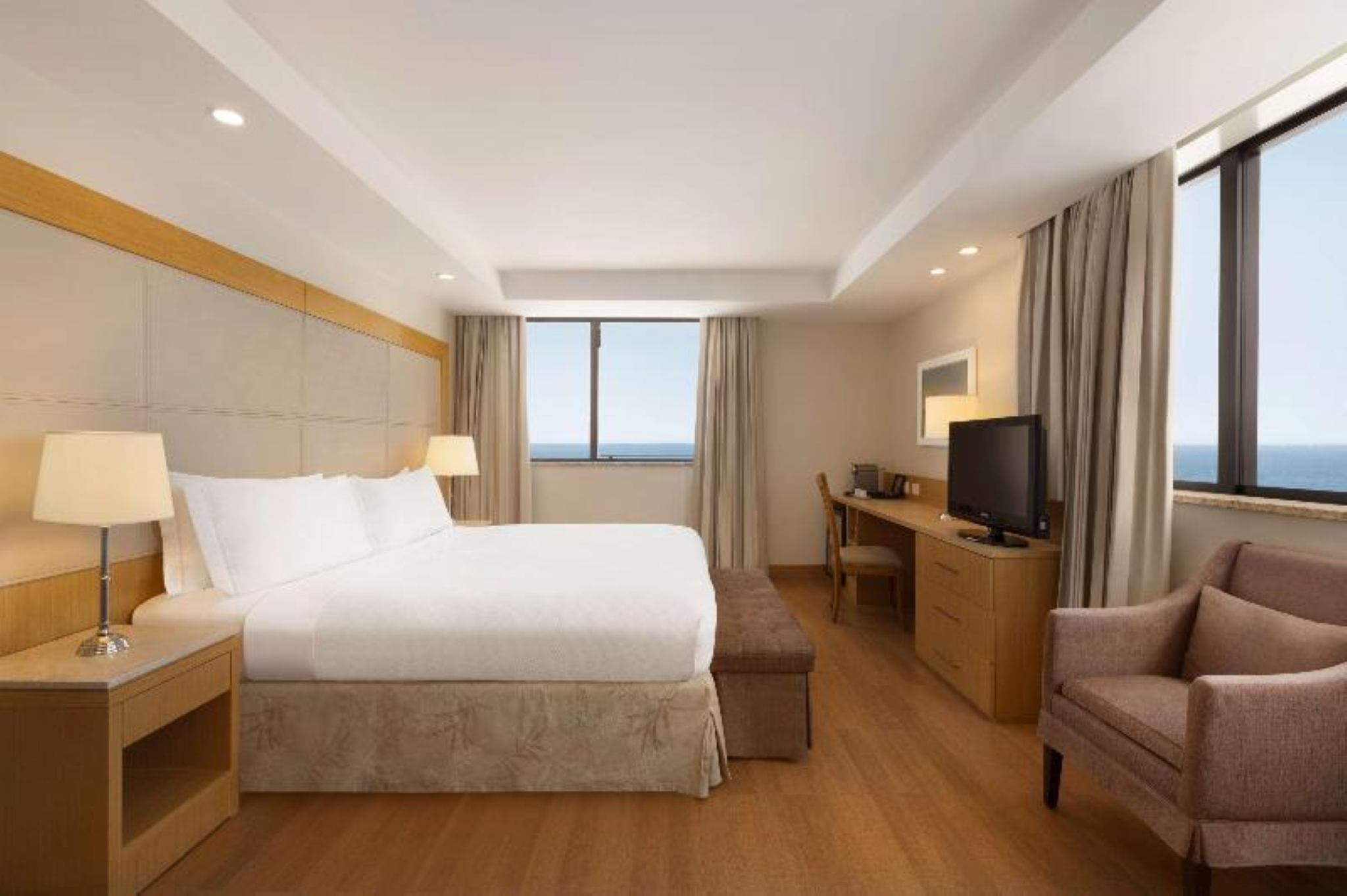Double Single Ocean Front King Bed