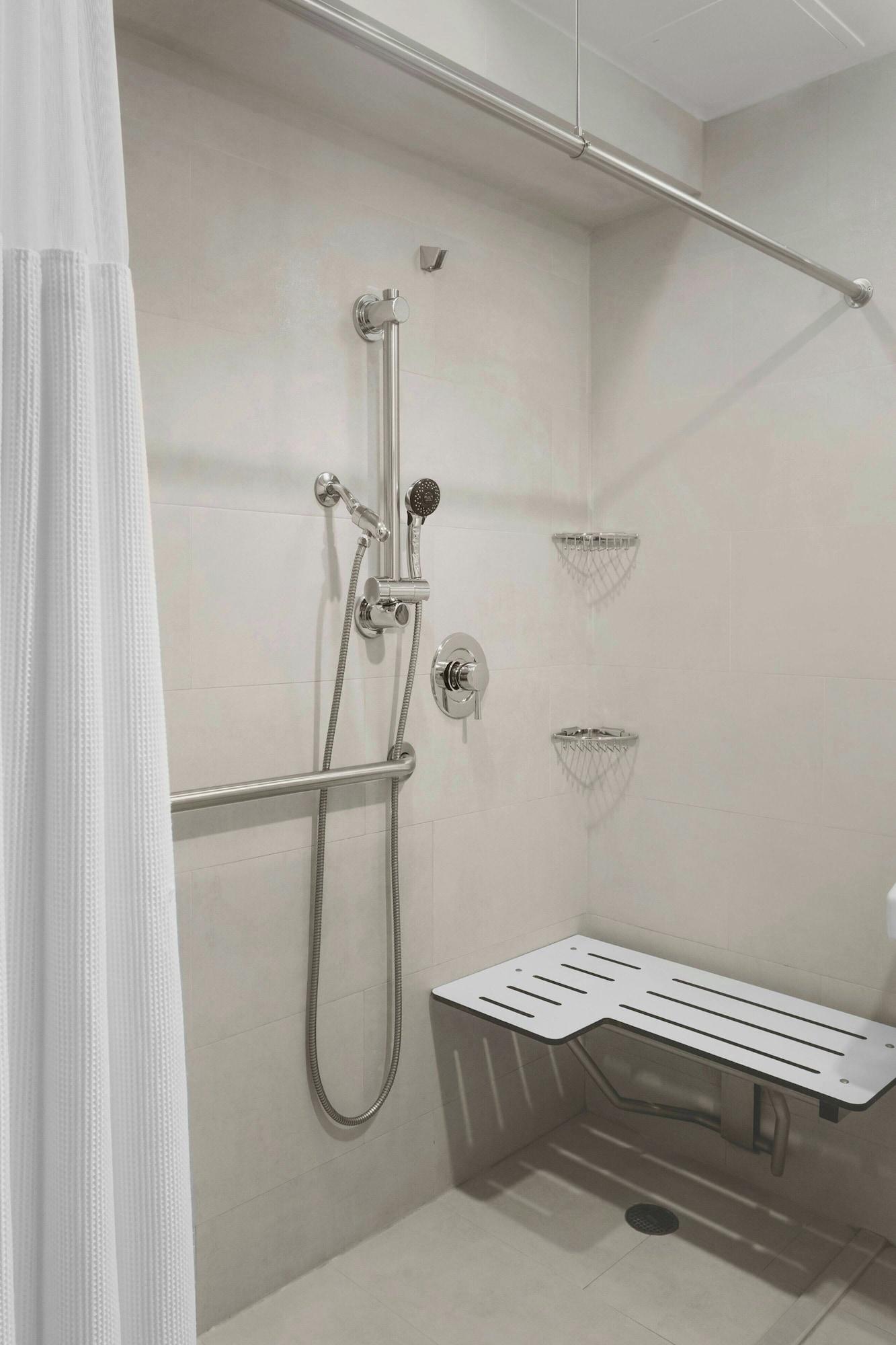 Double King Bed Non Smoking