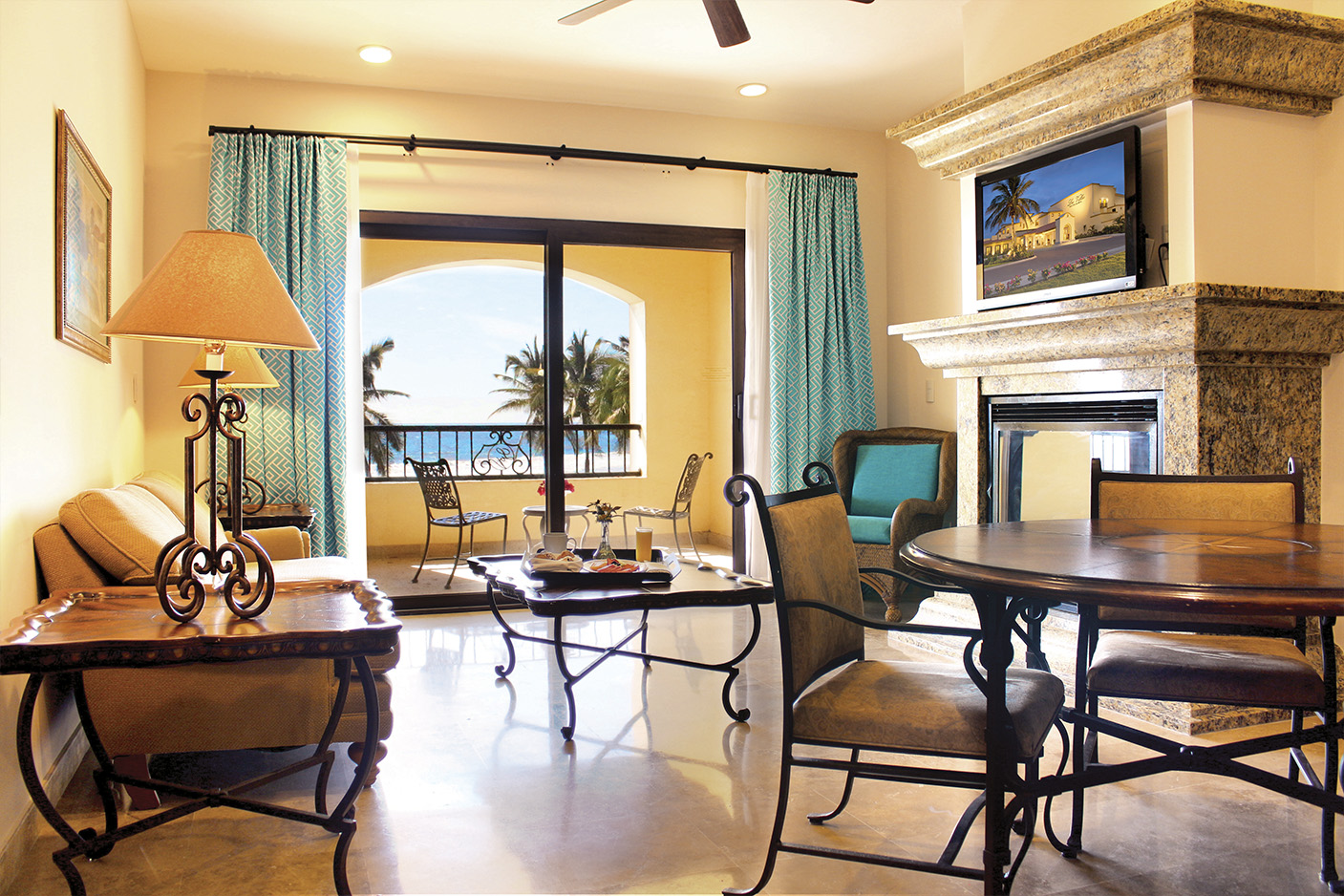 Junior Suite Ocean Front Two Double Beds