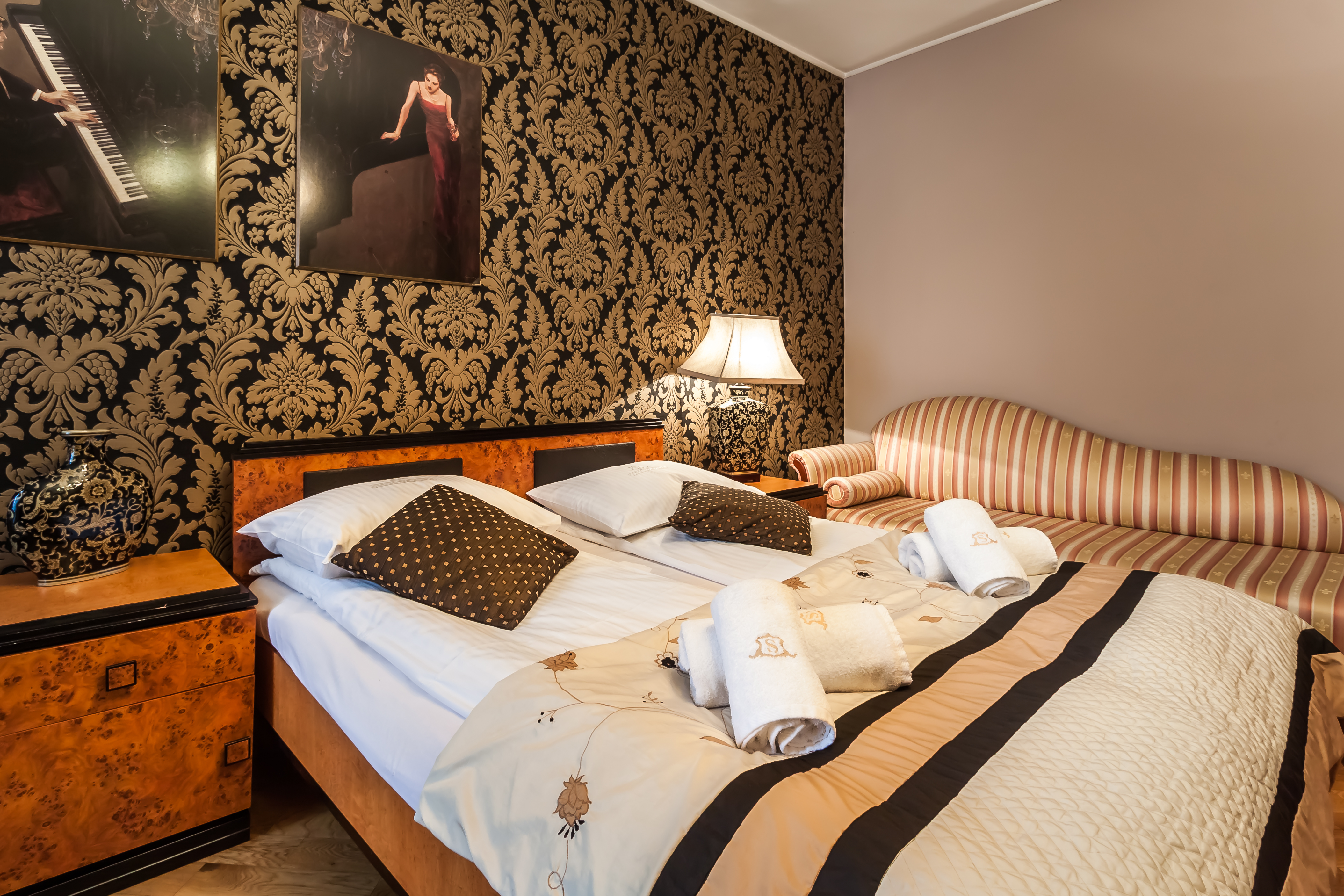 Double or Twin Deluxe