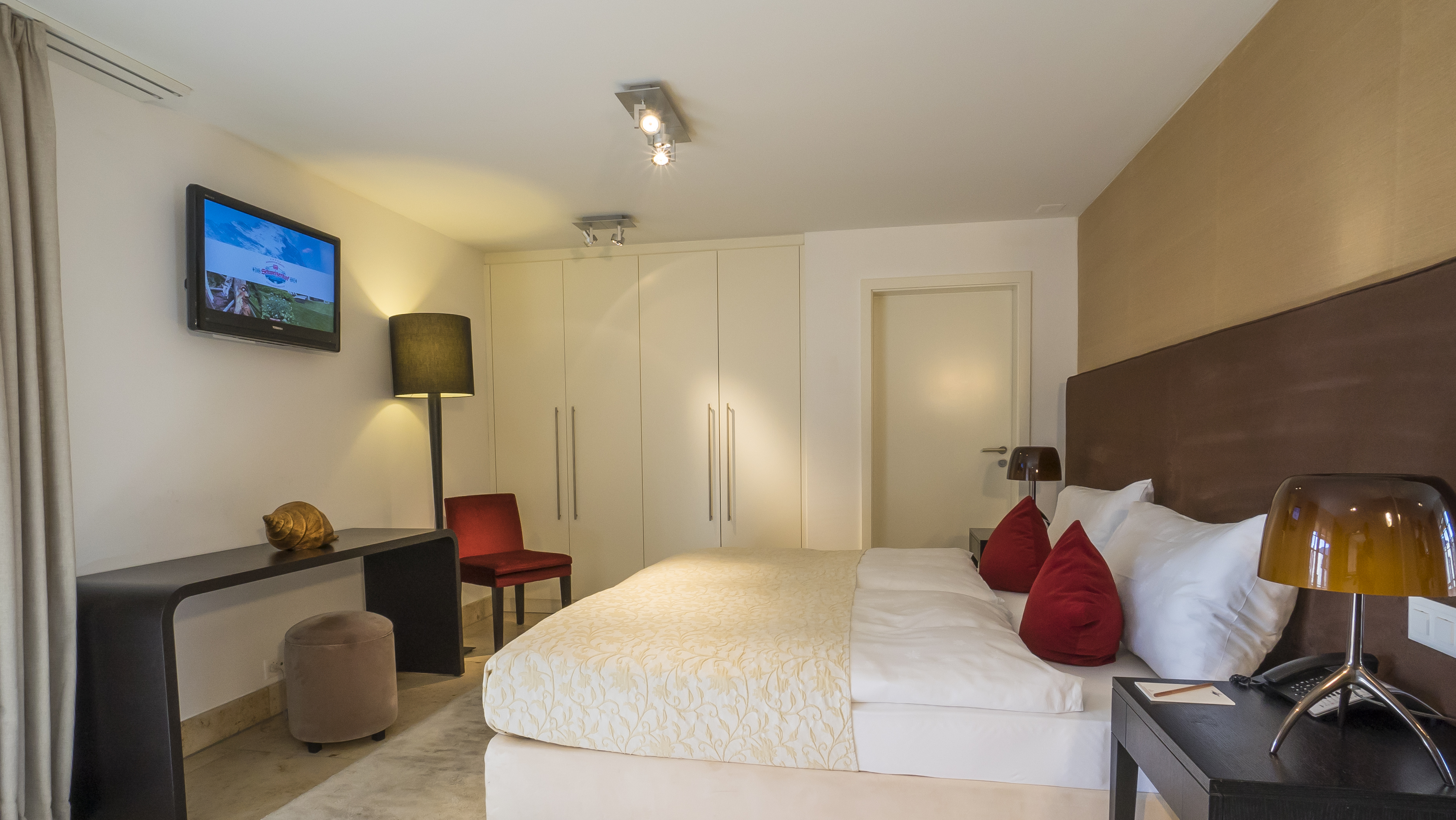 Suite Two Bedrooms