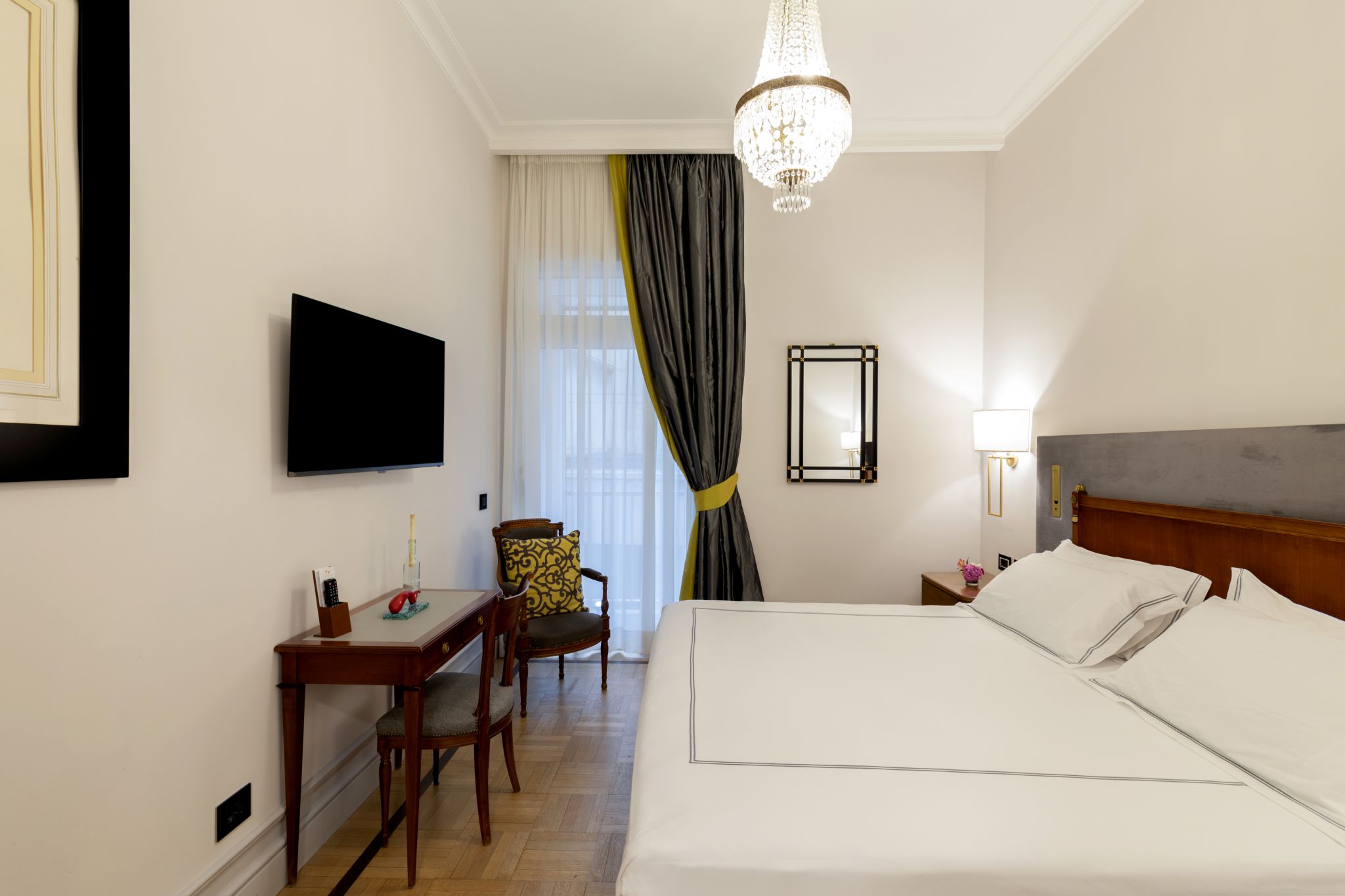 Double or Twin King Size Bed