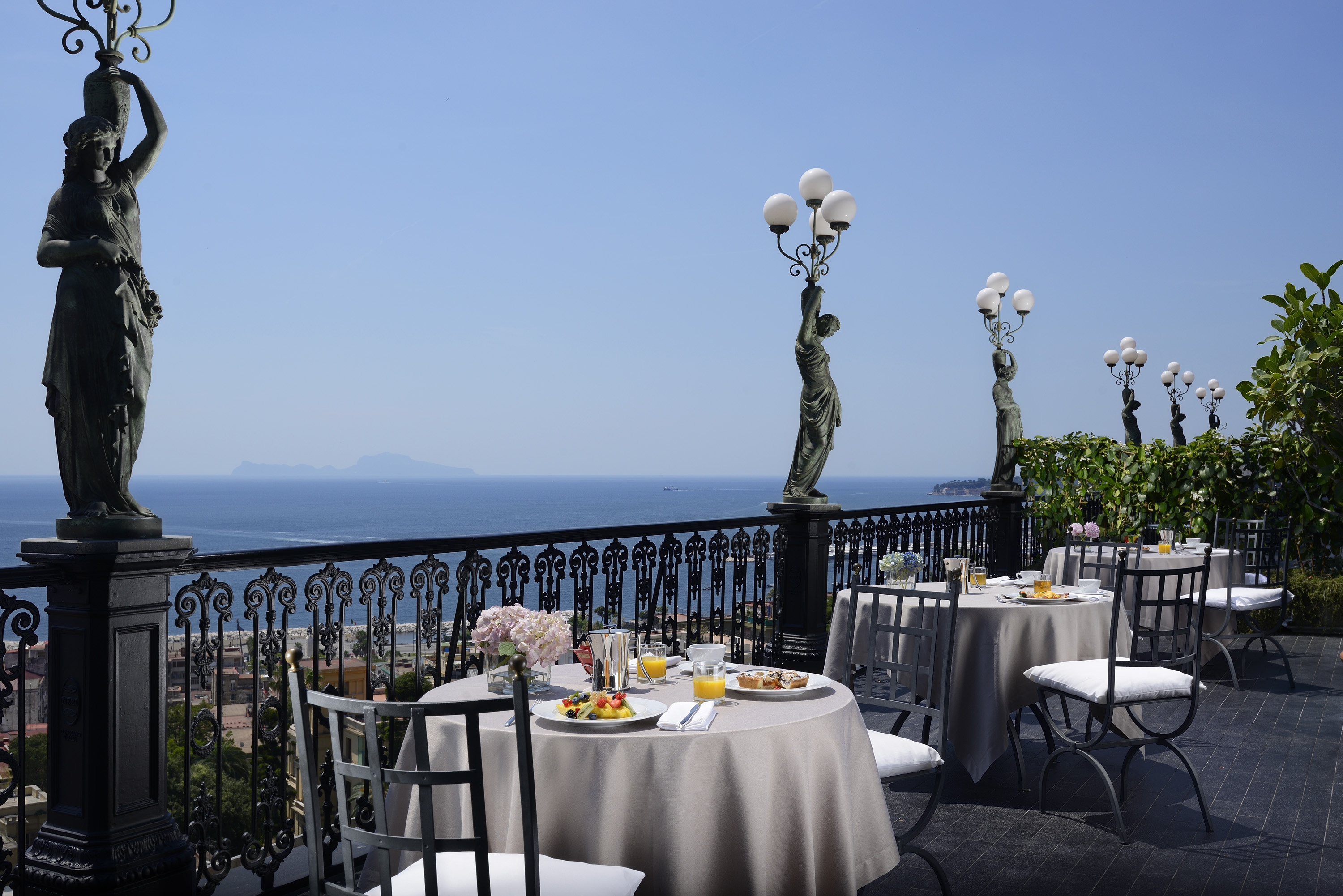 Double or Twin Deluxe Sea View