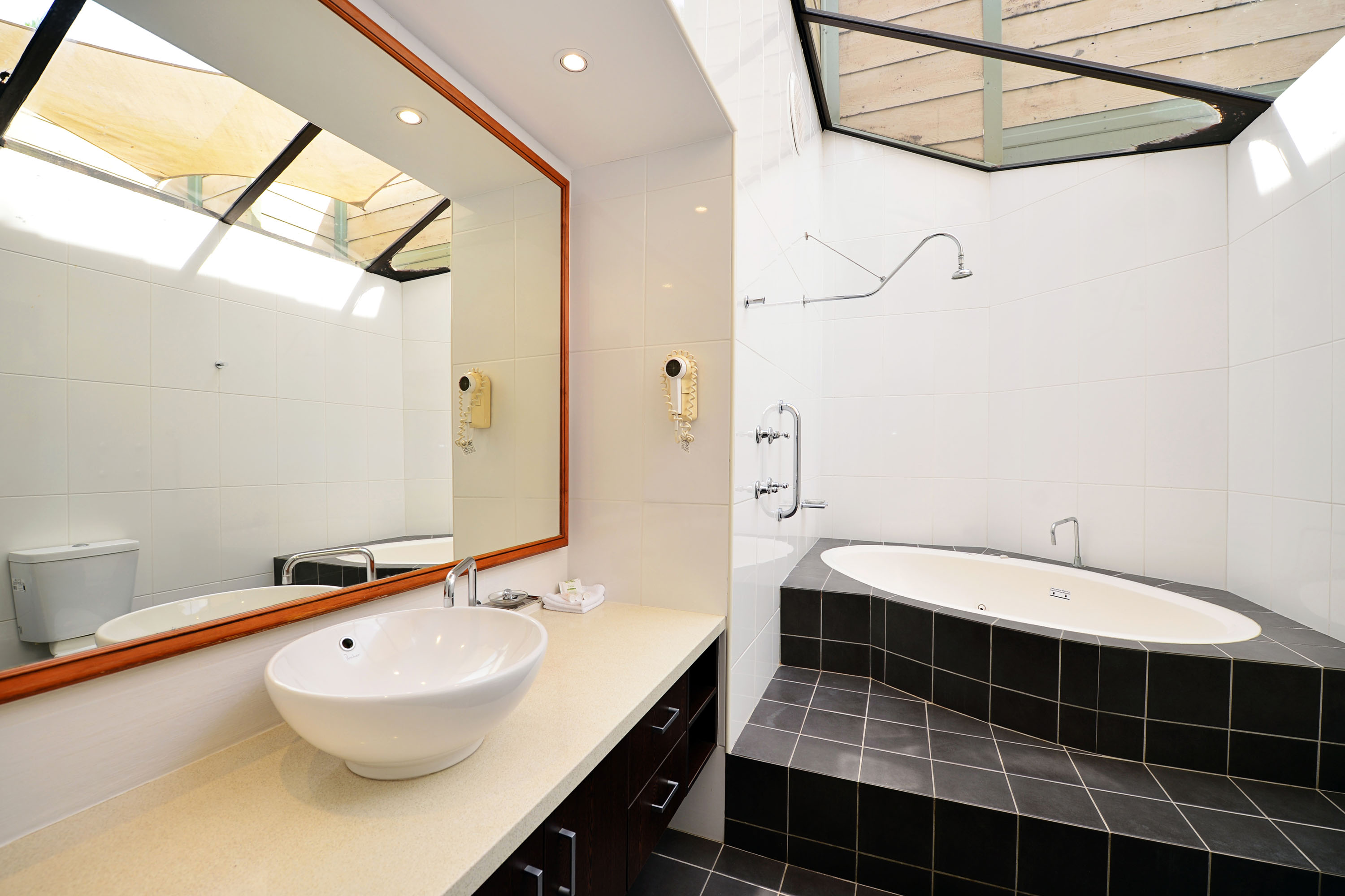 Room King Bed with Jacuzzi