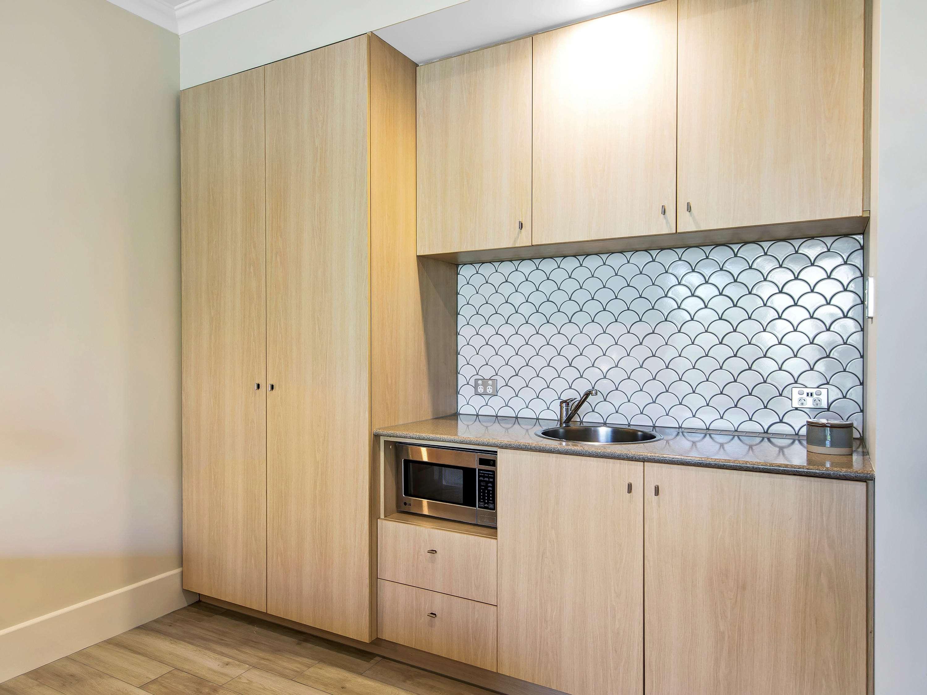 Studio King Size Bed