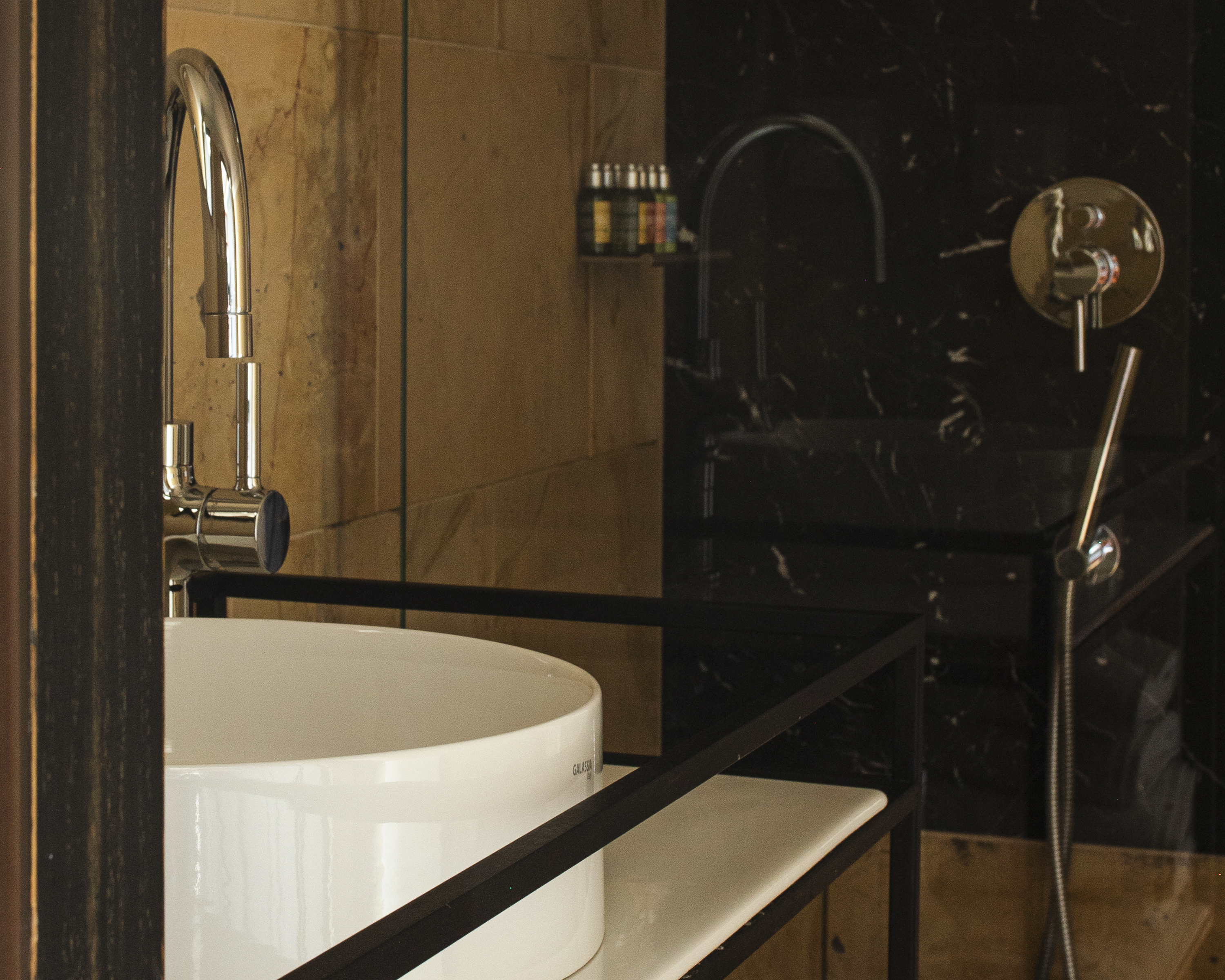 Twin Deluxe Two Beds