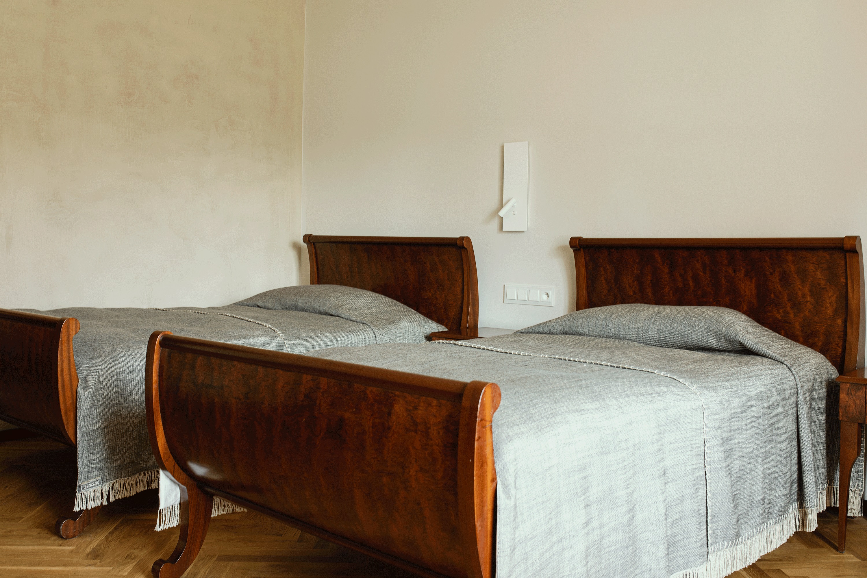 Double or Twin Standard