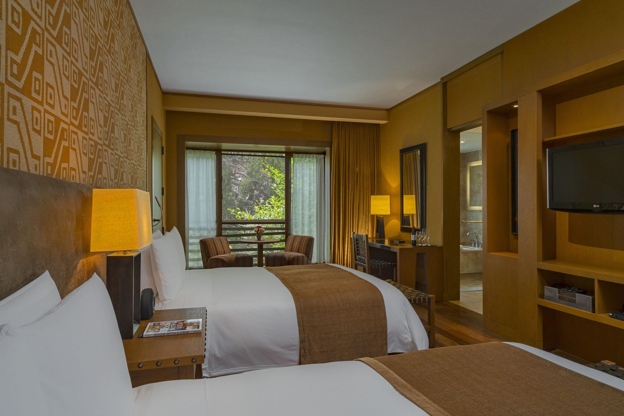 Suite Two Queen Beds One Bedroom