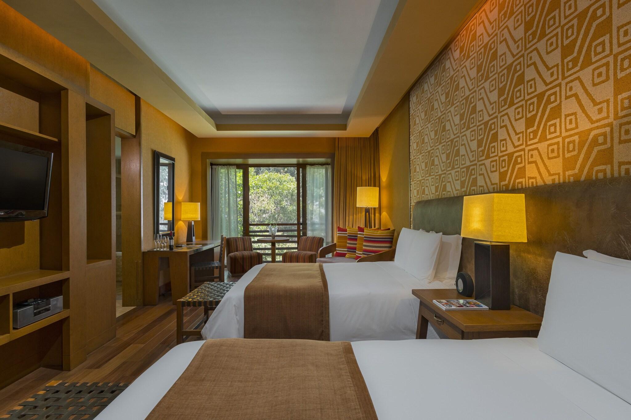 Suite Two Queen Beds One Bedroom