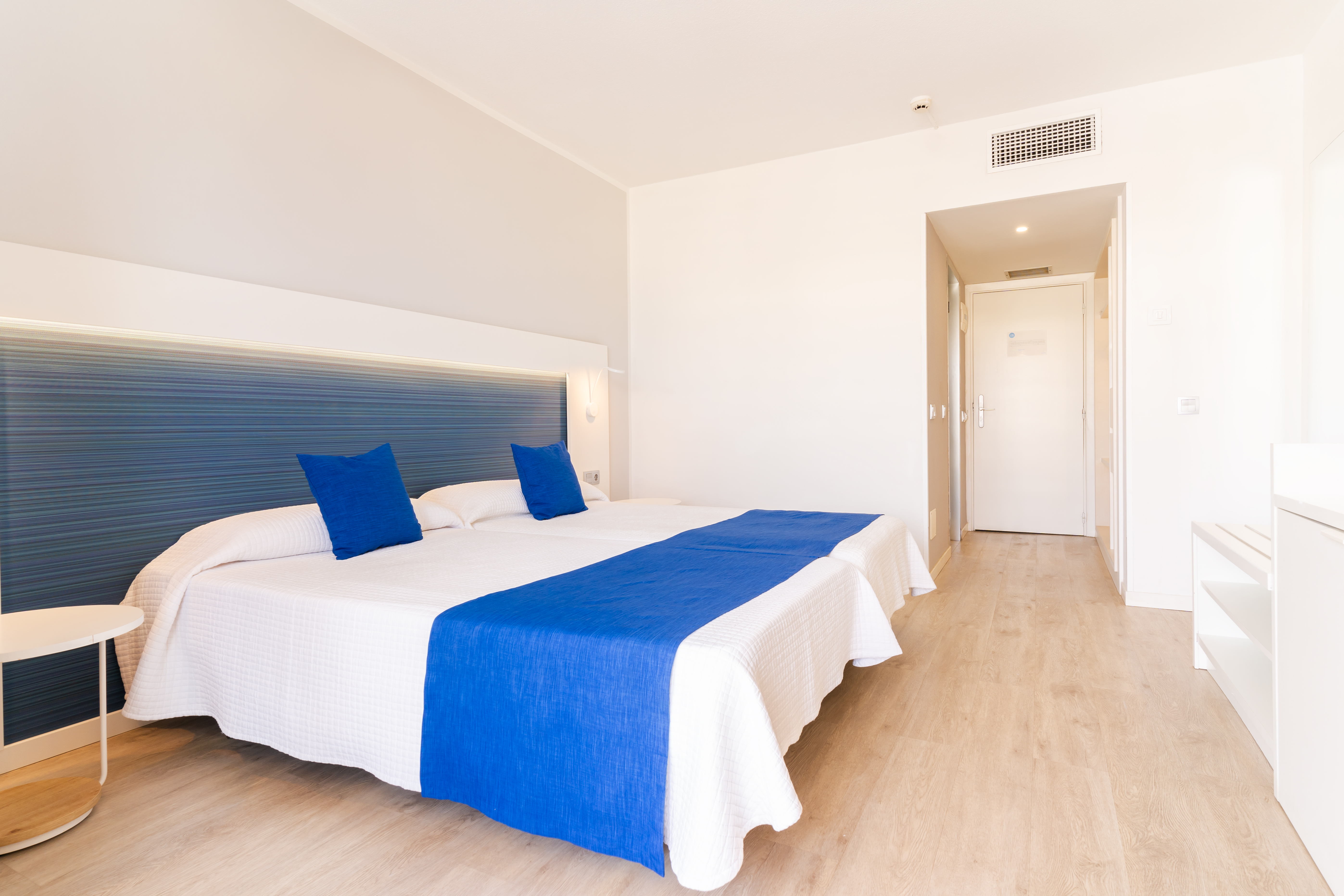 Double or Twin Side Sea View