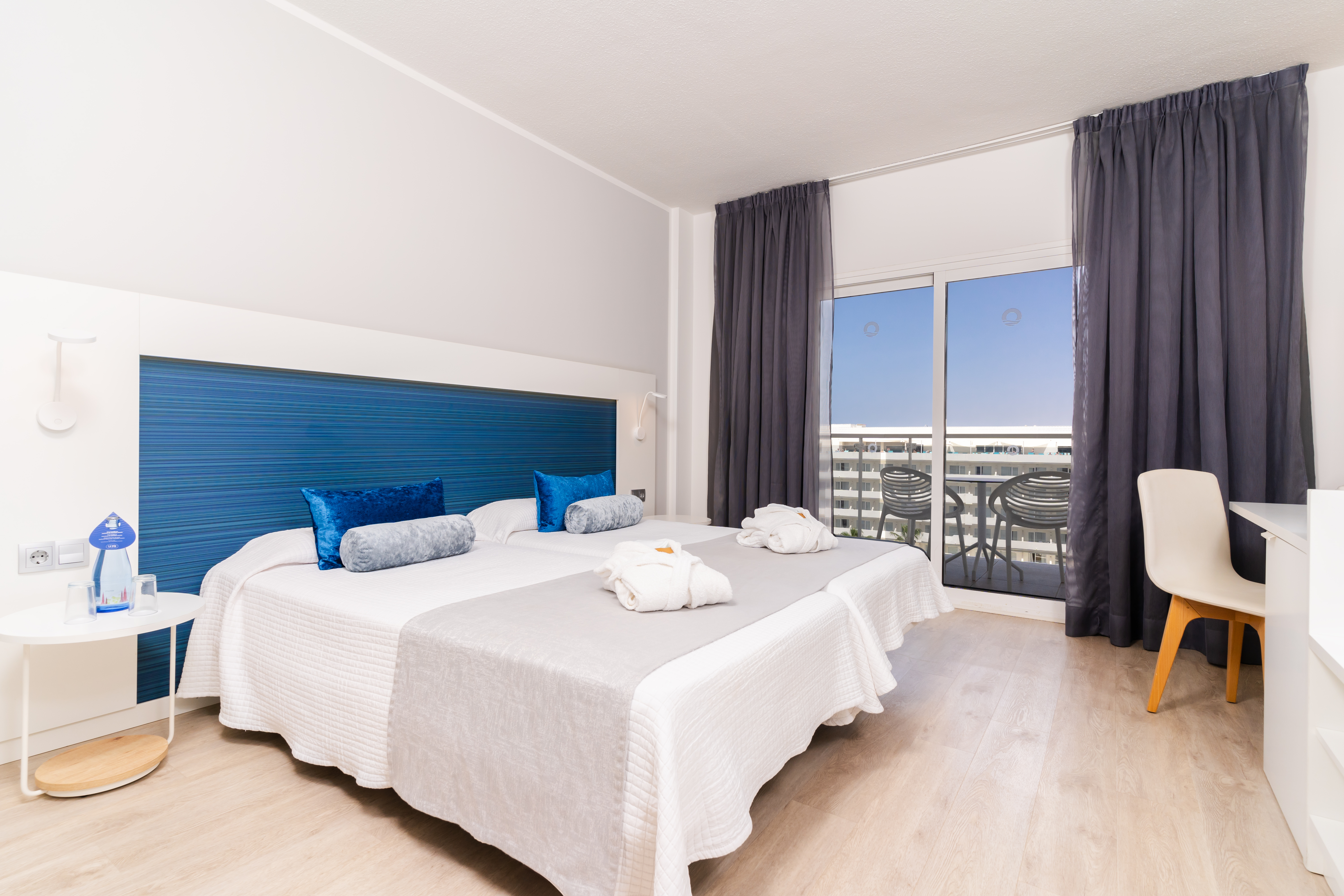 Double or Twin Premium Sea View