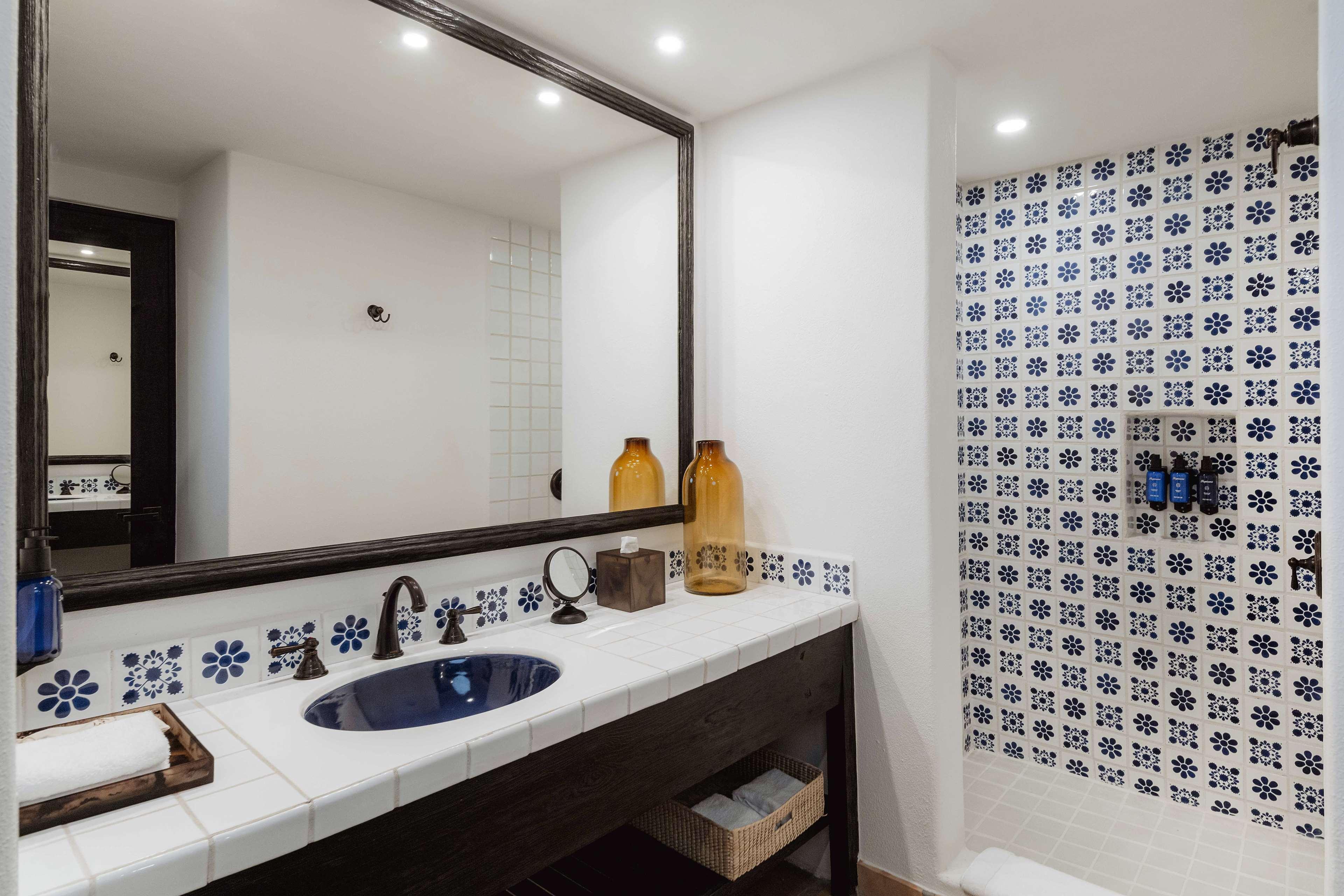 Suite King Bed One Bedroom 