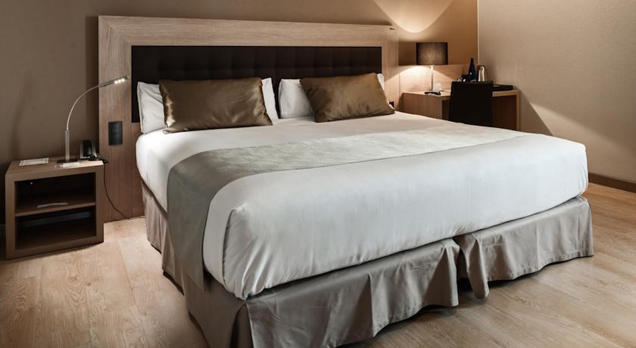 Double or Twin Standard