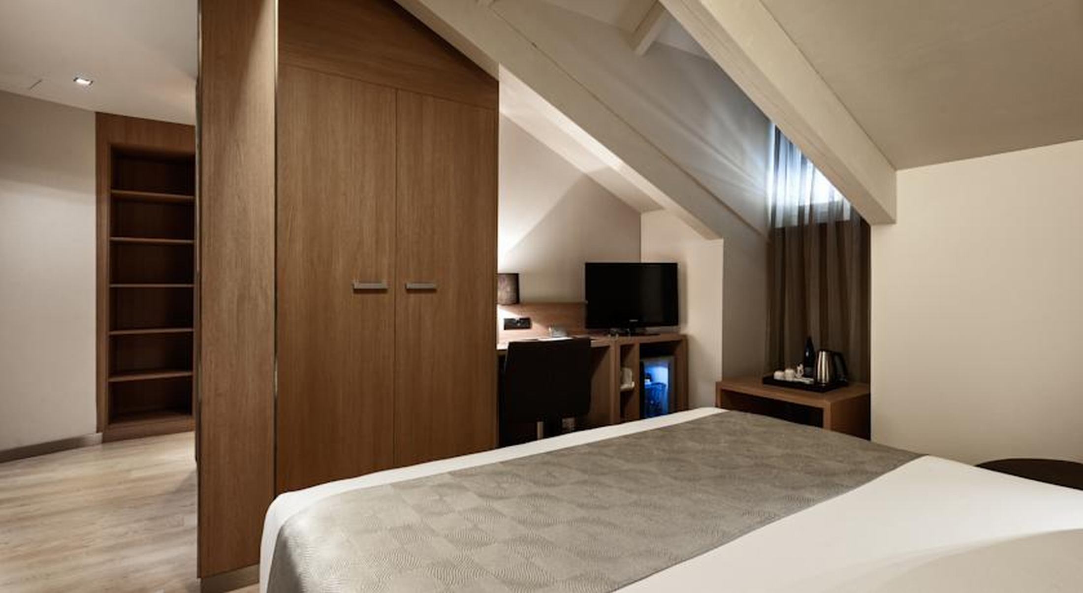 Double Single Premium