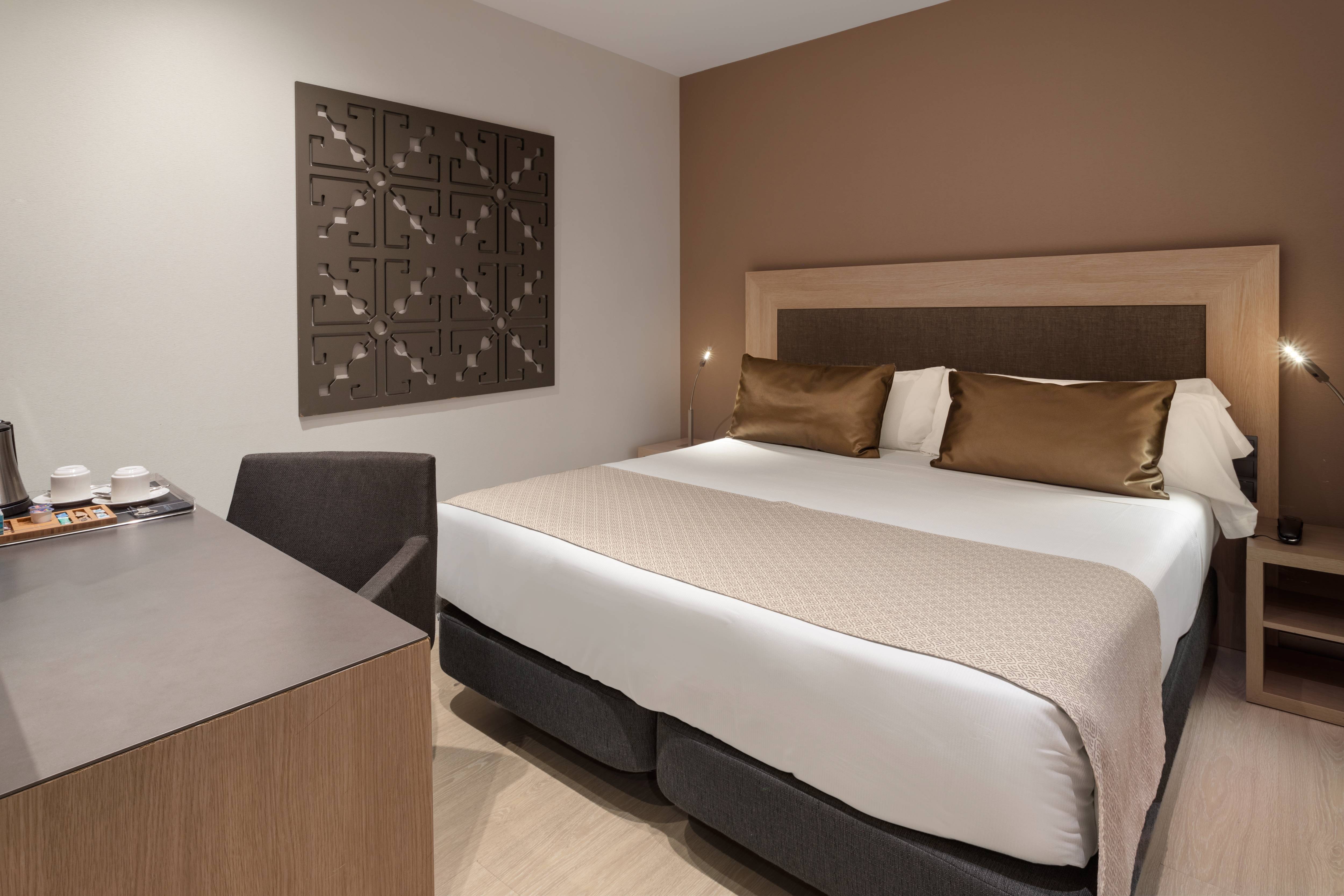 Double or Twin Standard