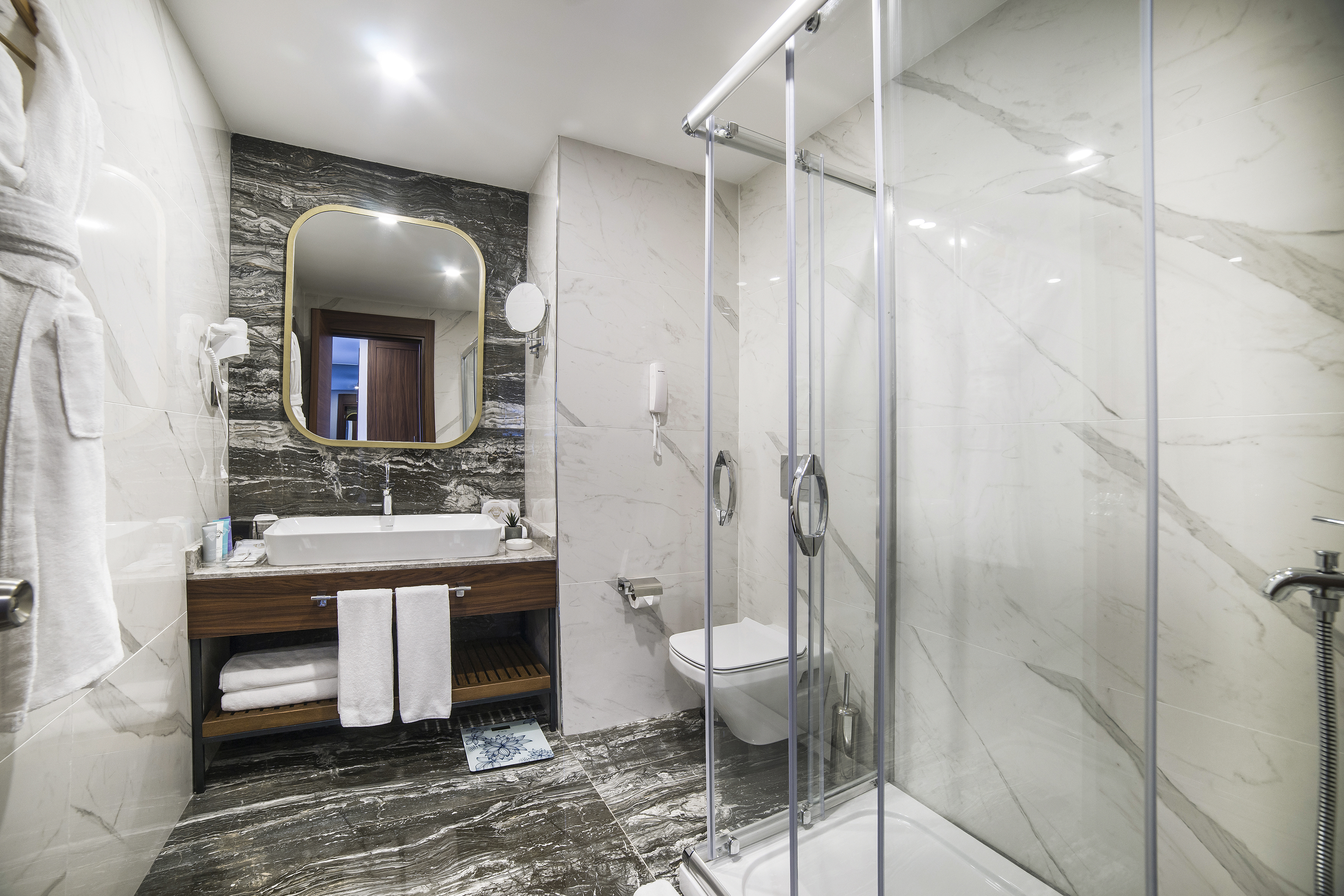 Double Superior Land View