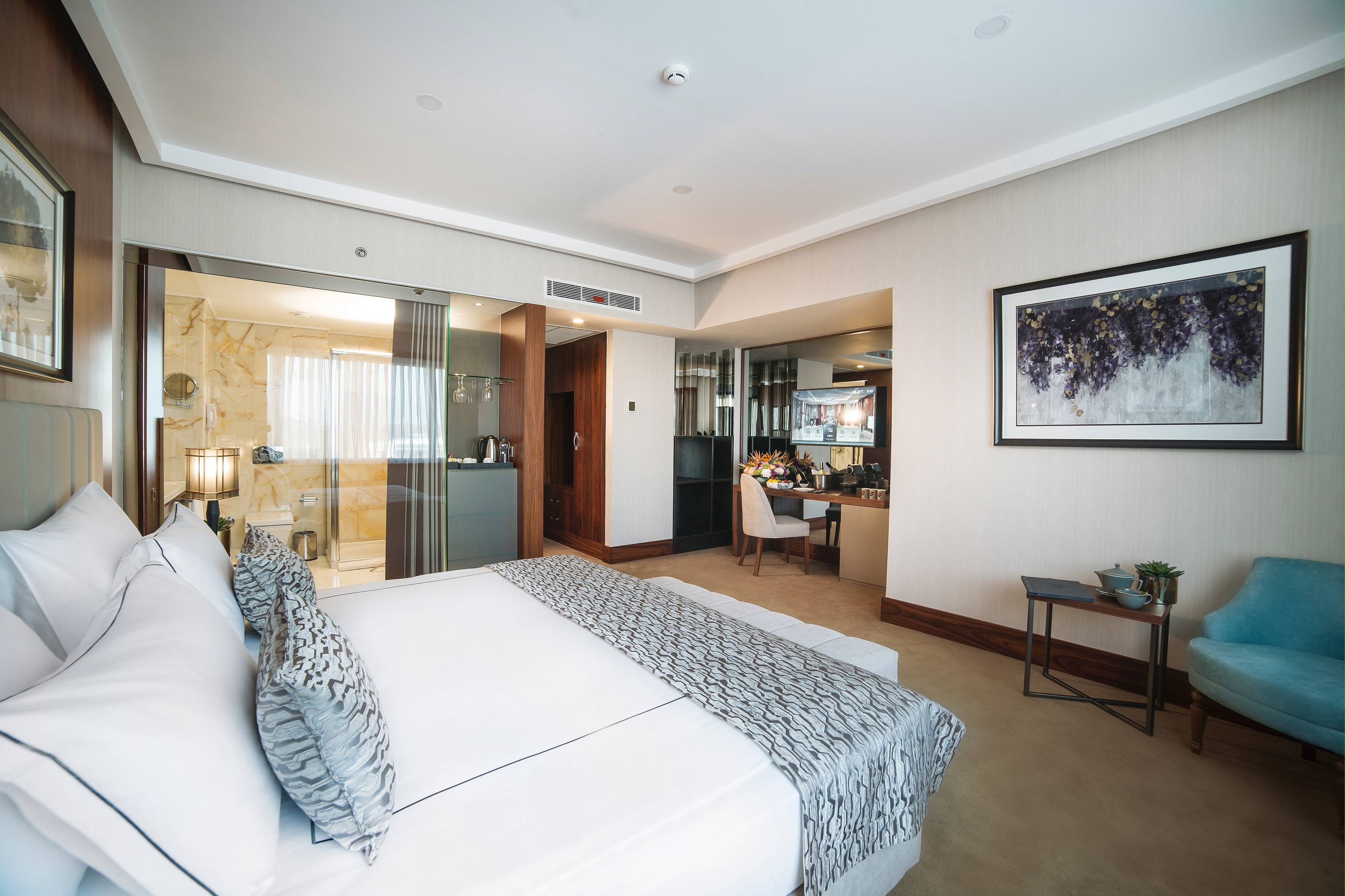 Double Superior Land View