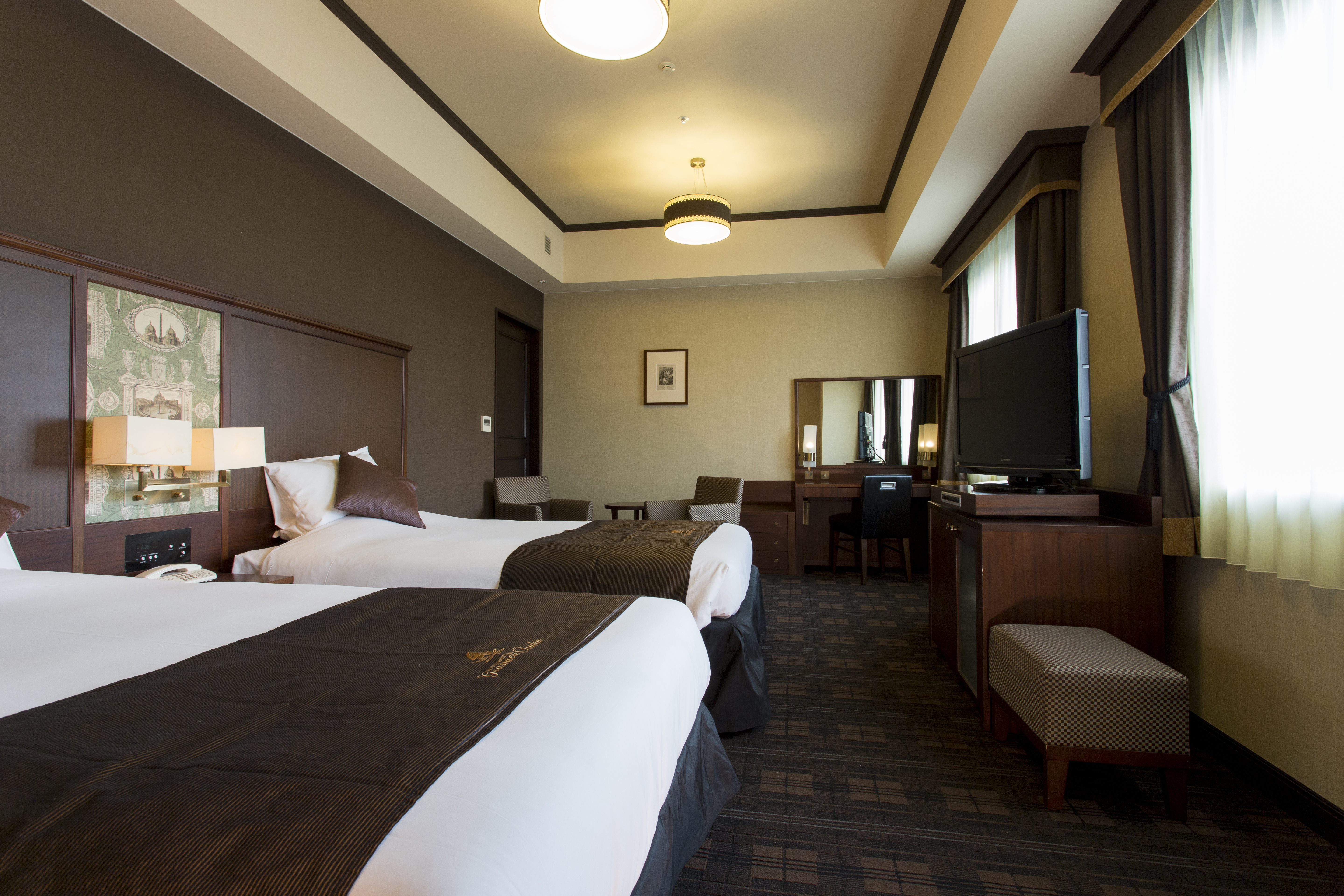 Triple Deluxe City View