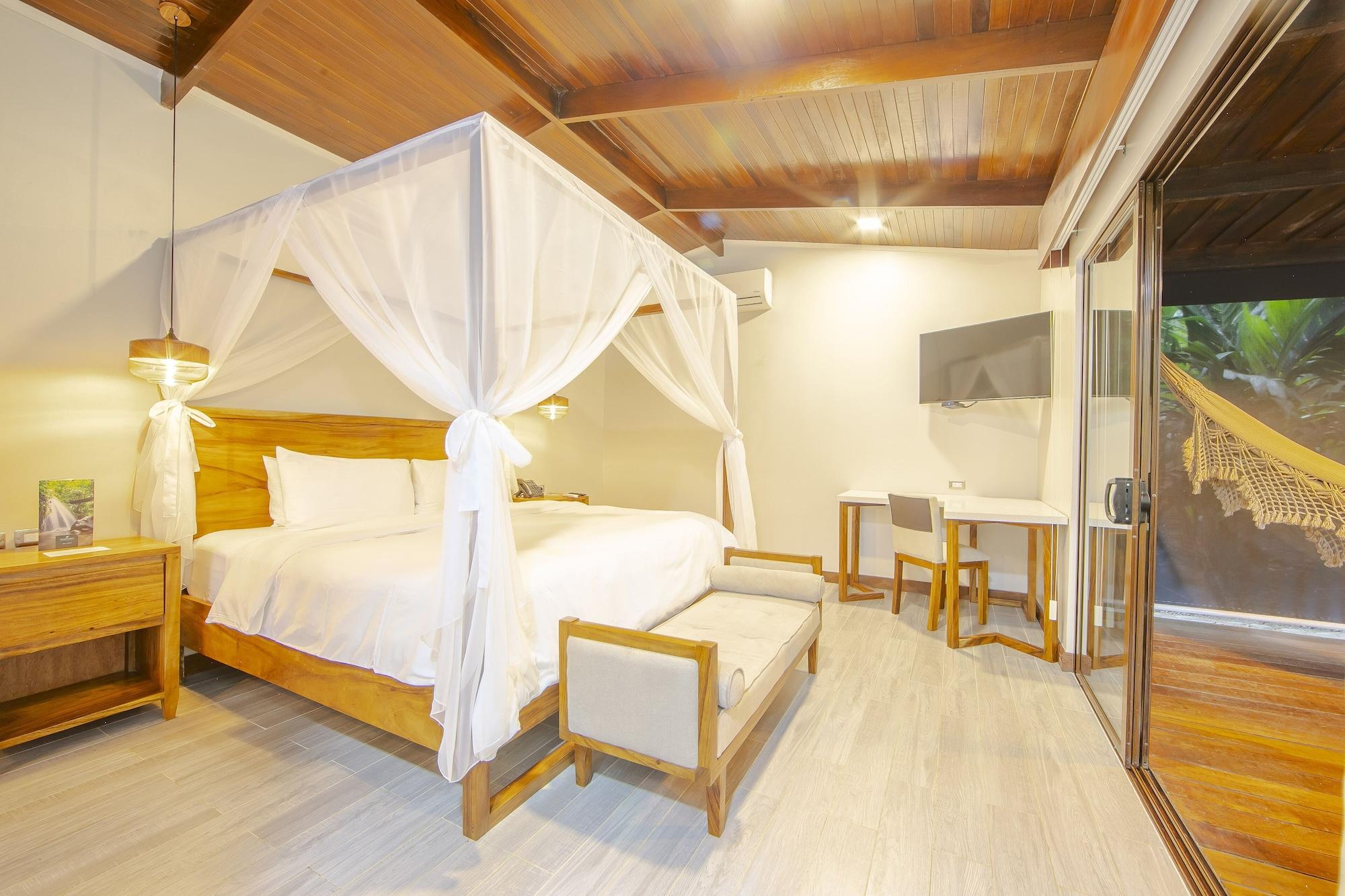 Bungalow King Size Bed