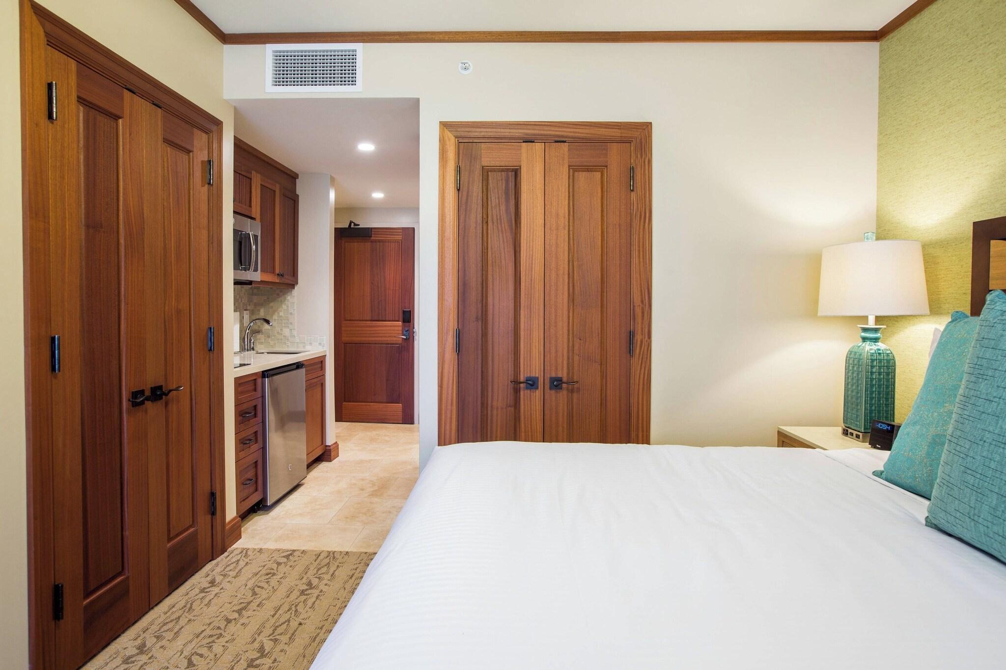 Studio with Kitchenette with Views