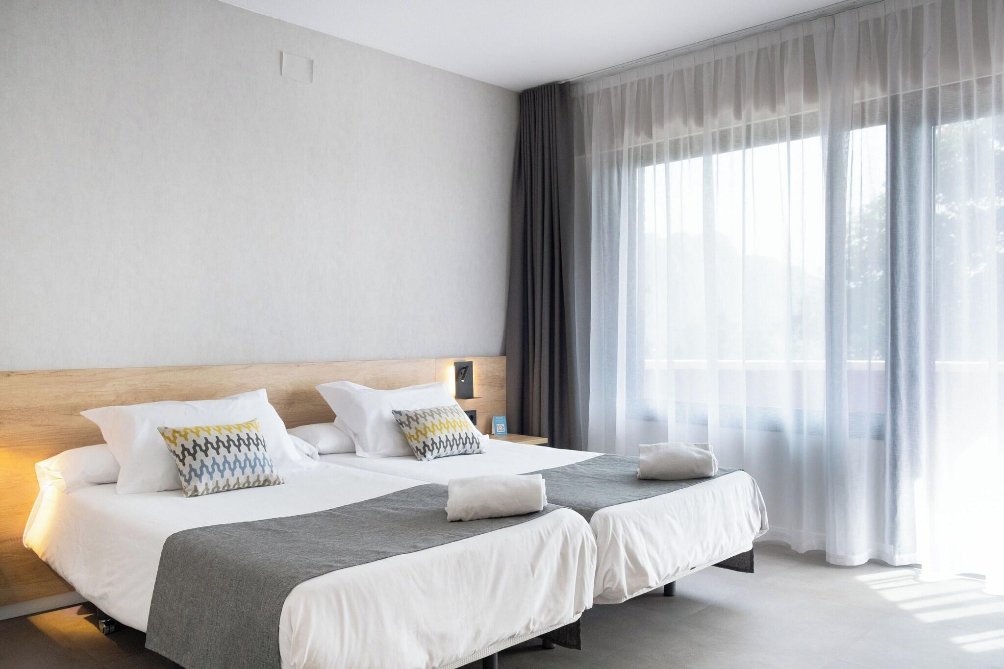 Double Single Superior with Double Bed