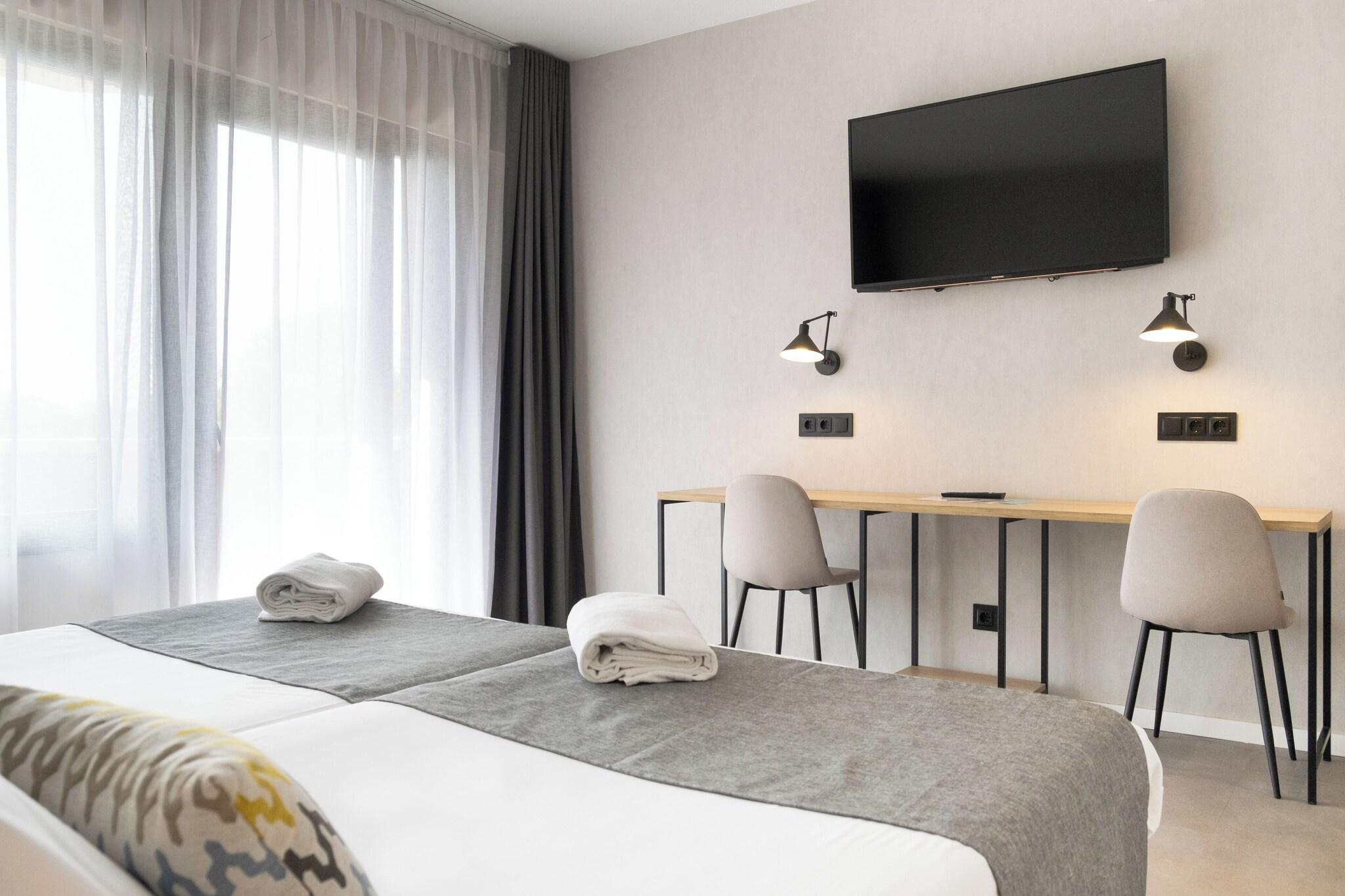 Double Single Superior with Double Bed