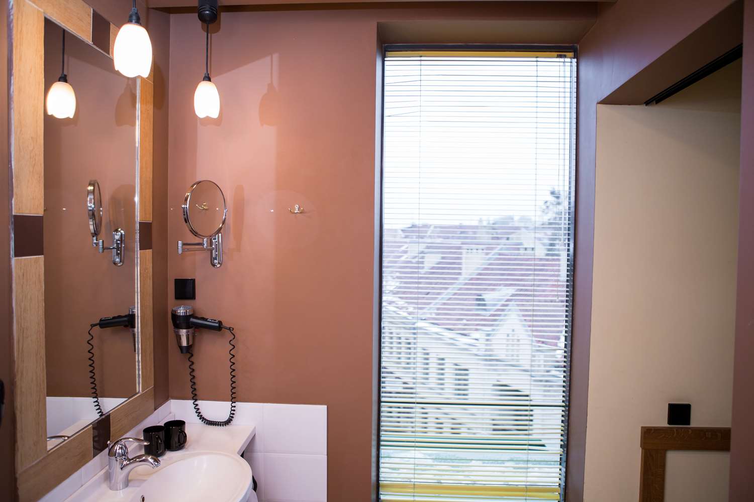 Double or Twin Standard