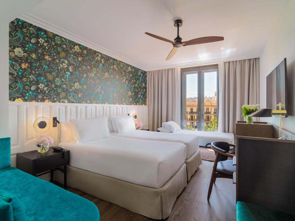 Triple Deluxe Superior