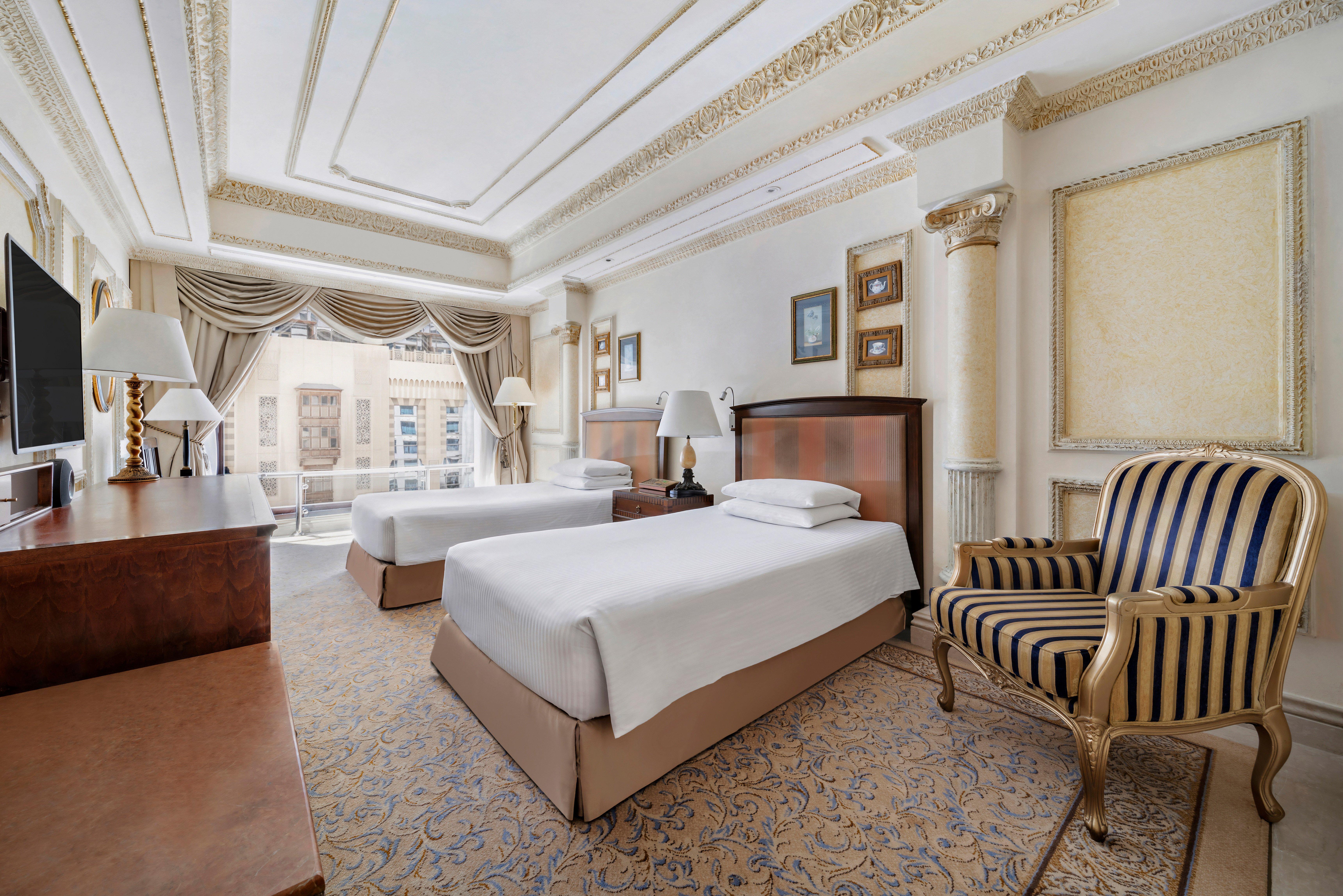 Twin Classic City View