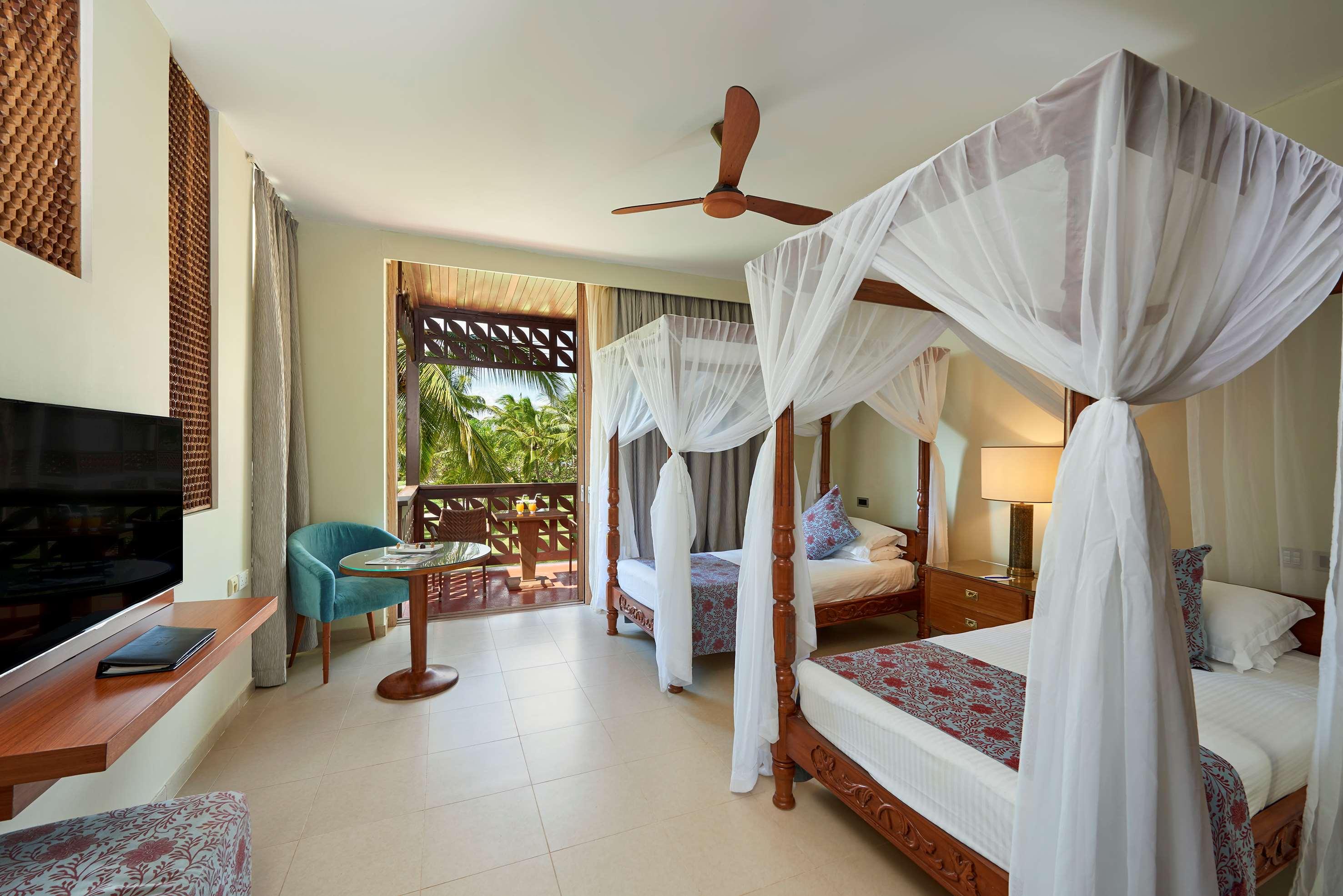 Room Connecting Room