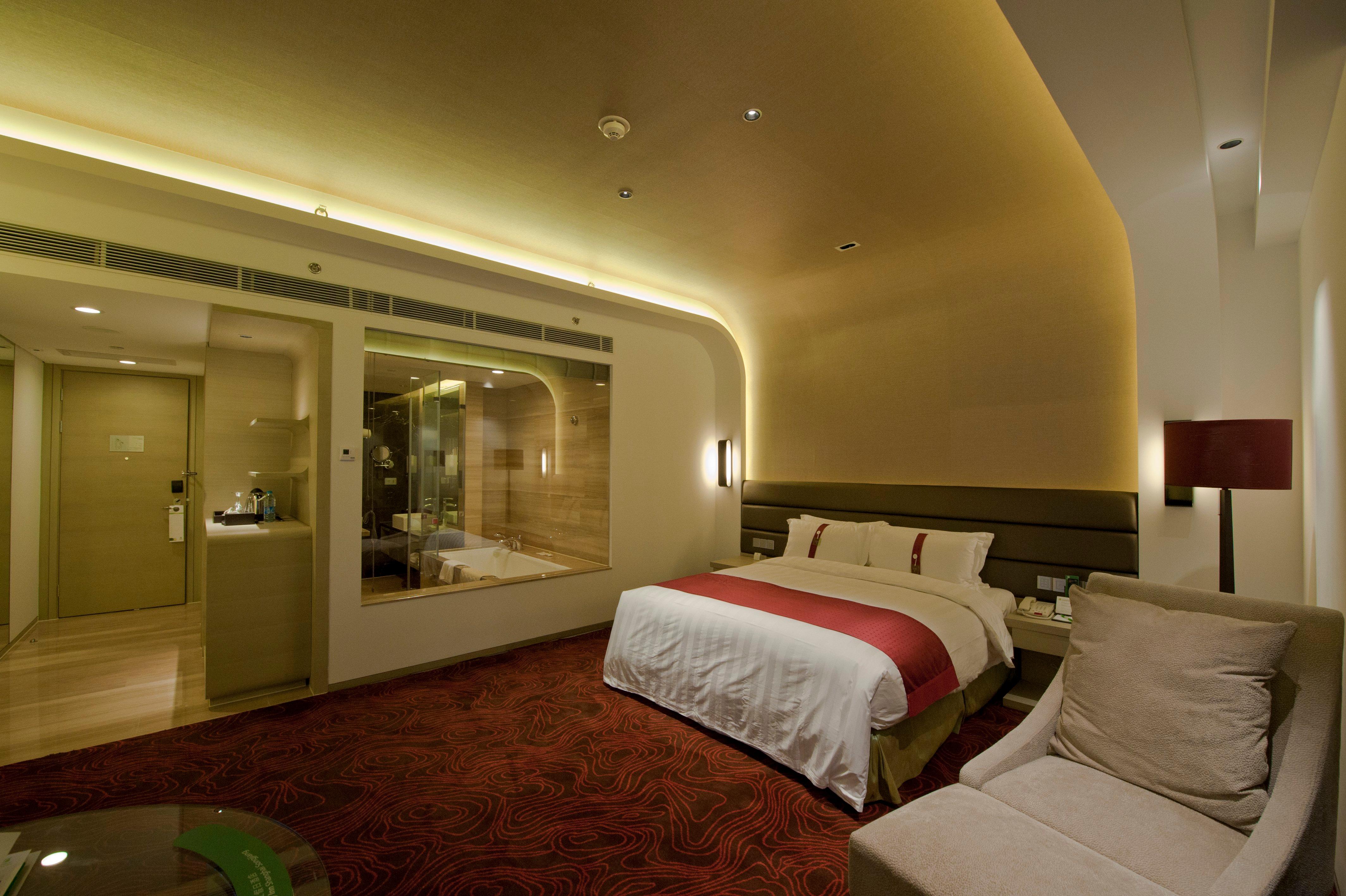 Double King Bed Non Smoking