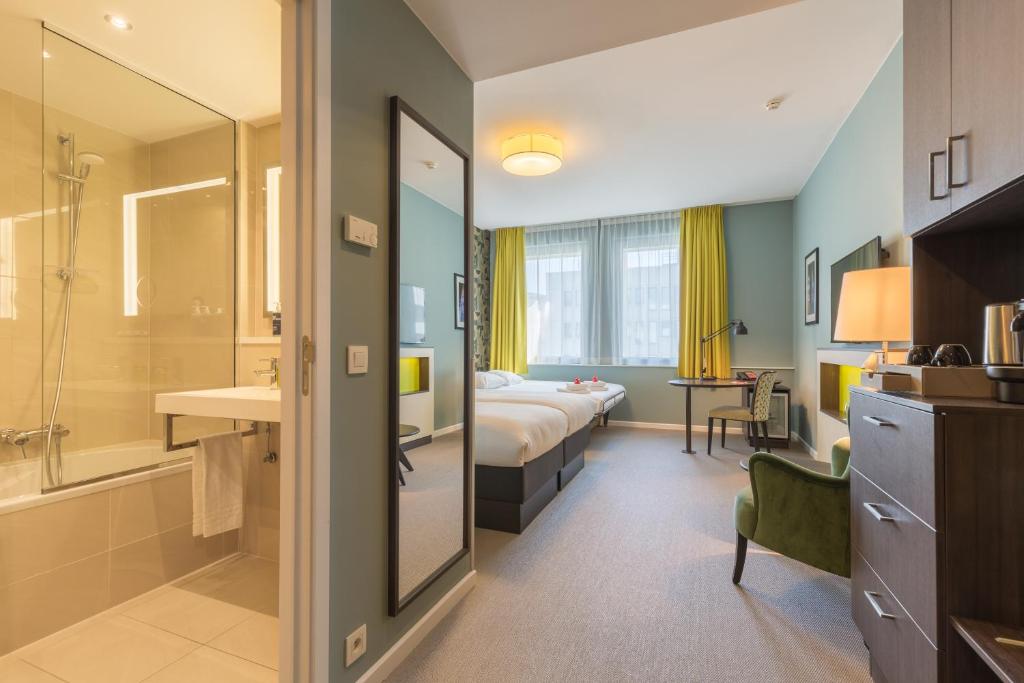 Family Room Standard