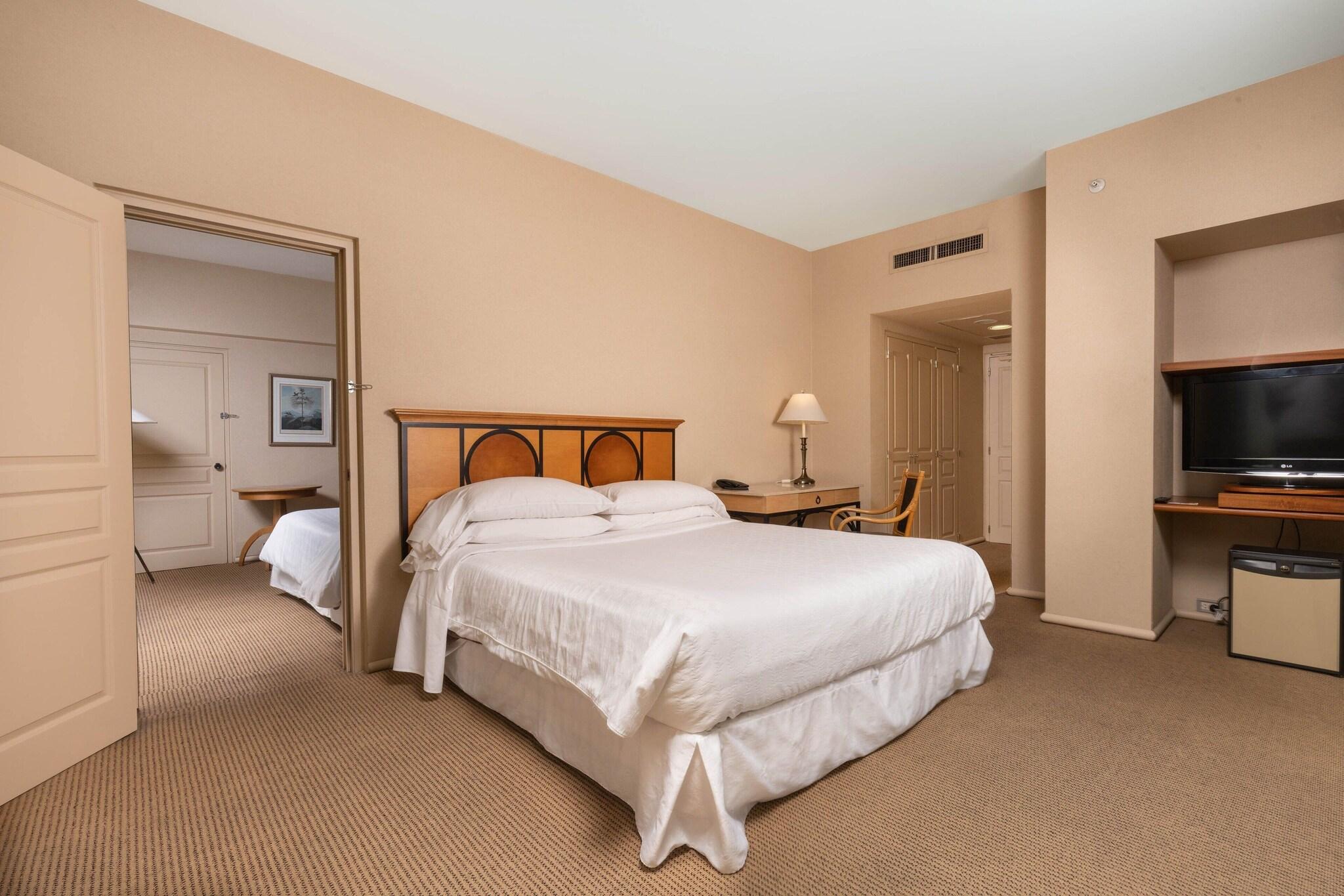 Junior Suite City View Two Double Beds