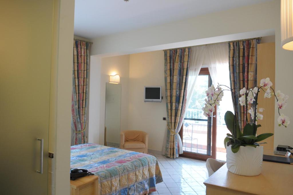 Double Superior Side Sea View