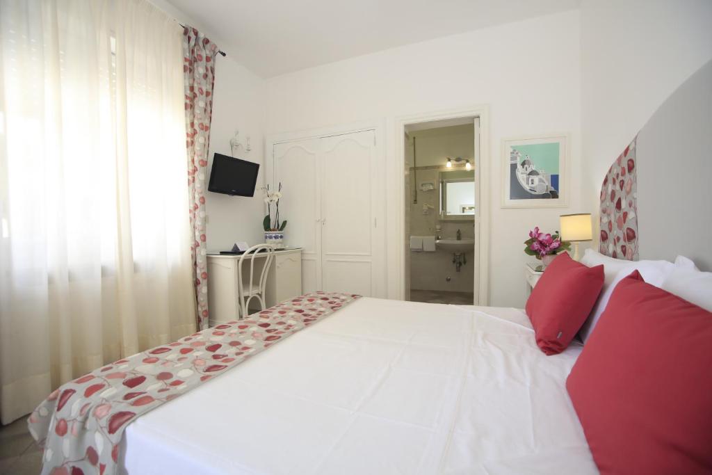 Double or Twin Economy