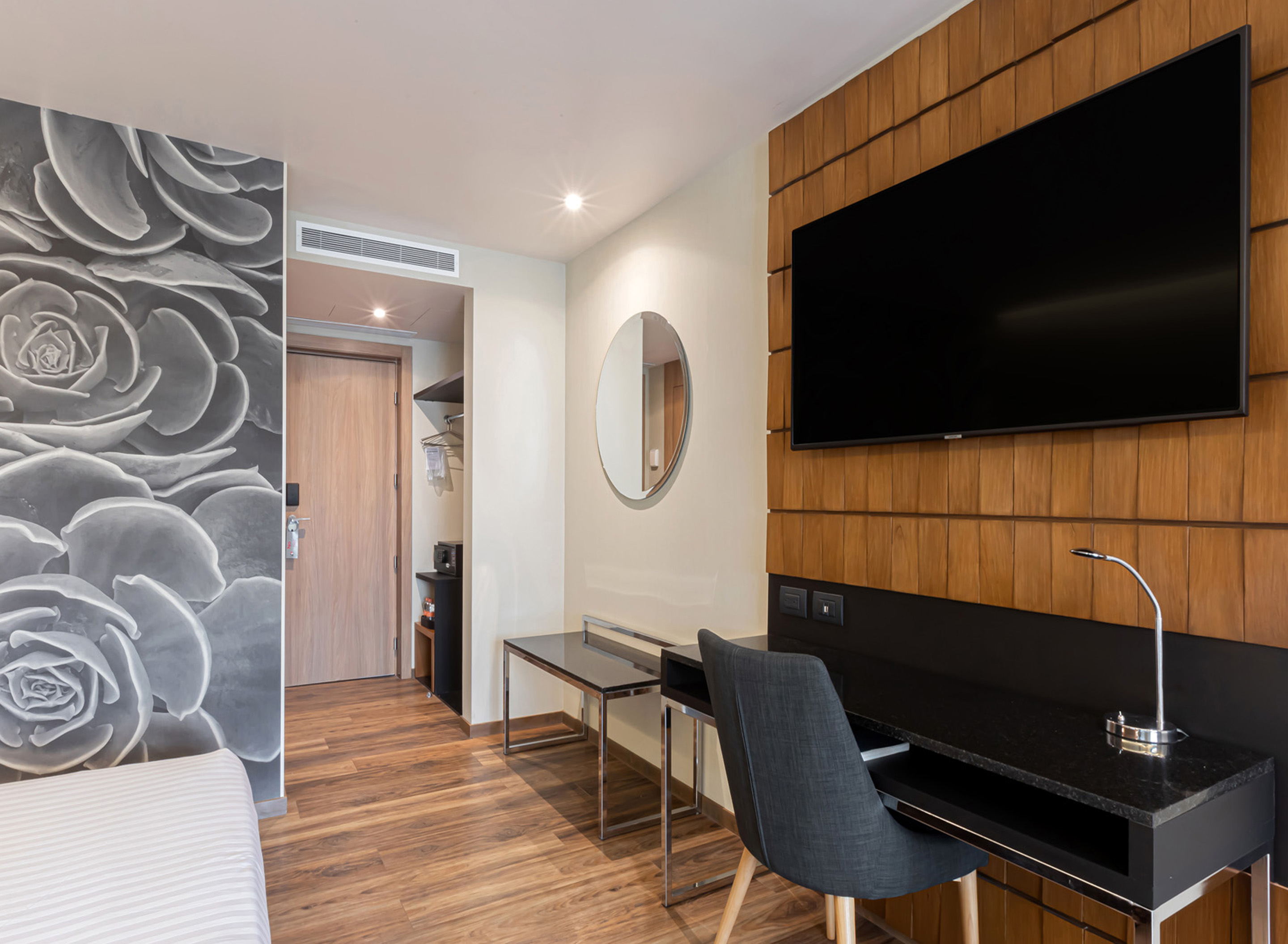 Junior Suite King Size Bed