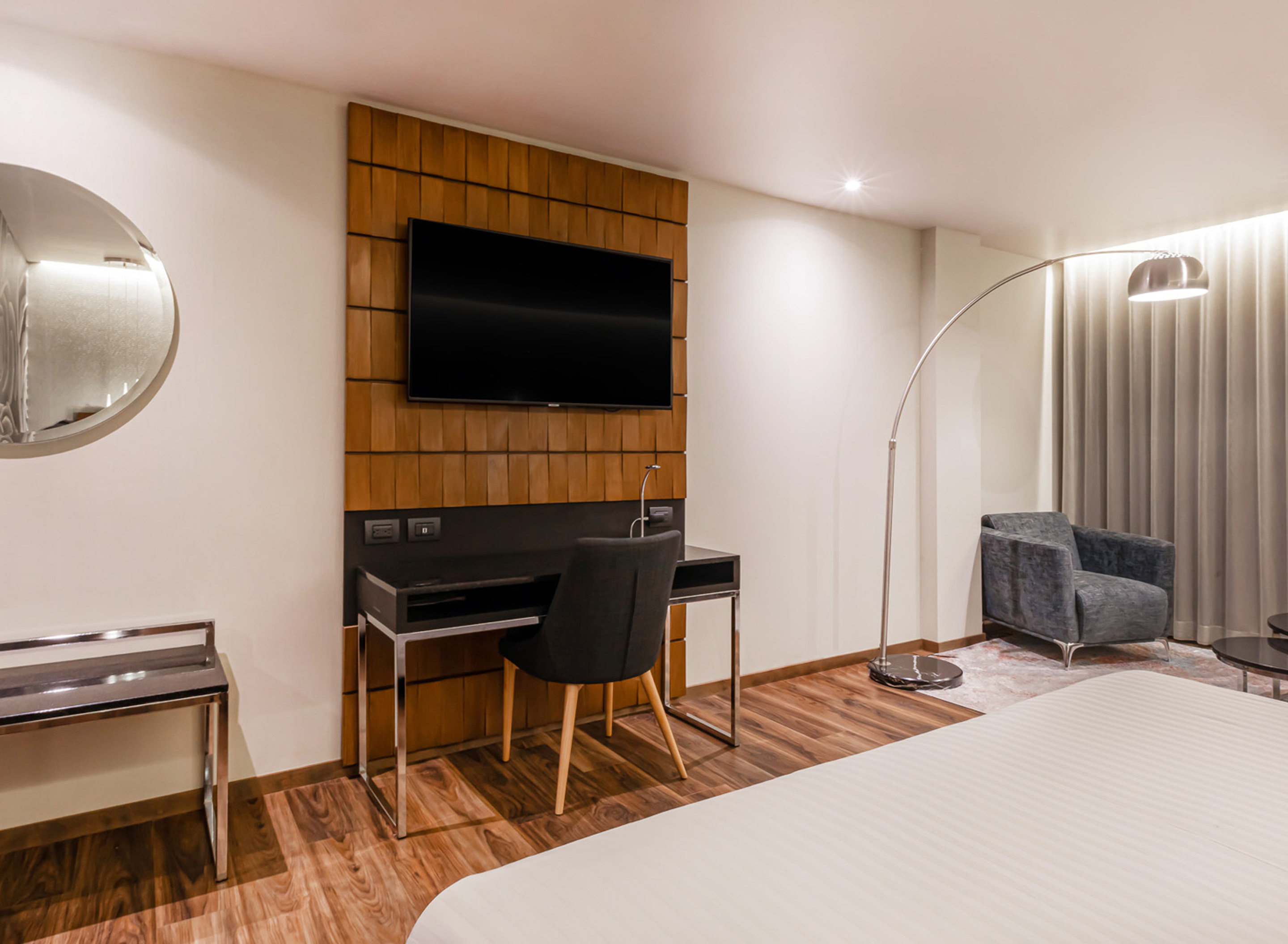 Junior Suite King Size Bed