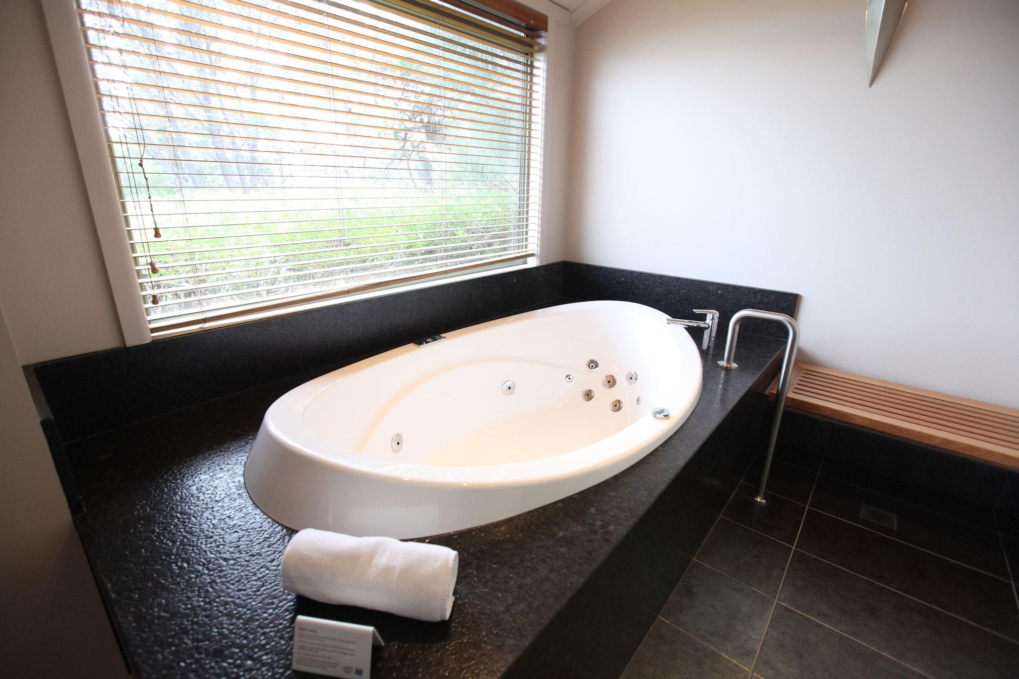 Cabin Premier King Bed