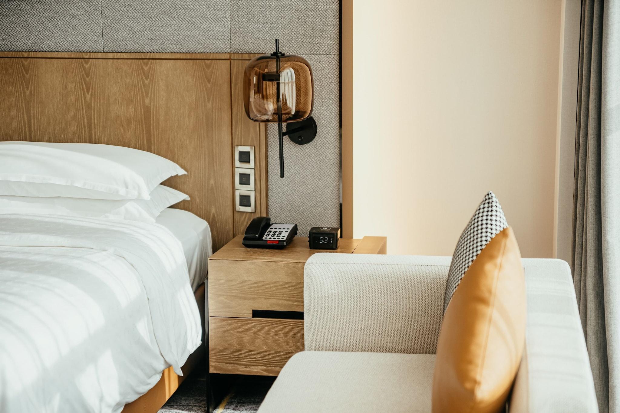 Double City View King Bed