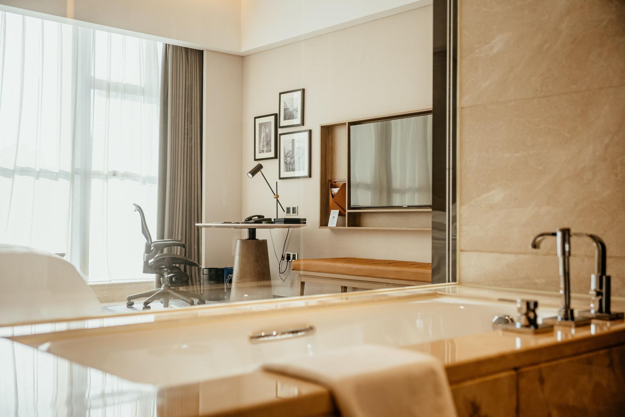 Double City View King Bed