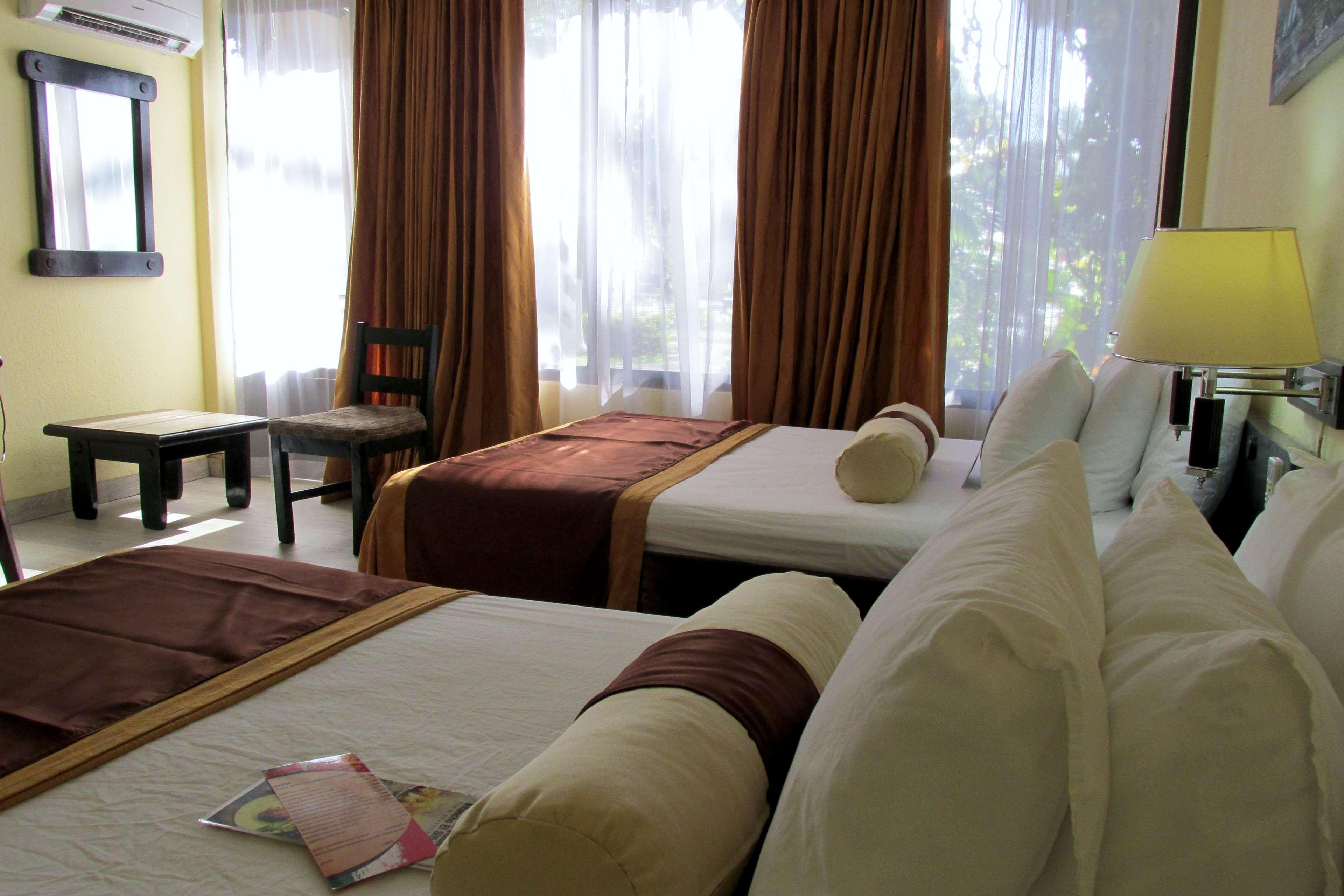 Quadruple Two Queen Beds Non Smoking