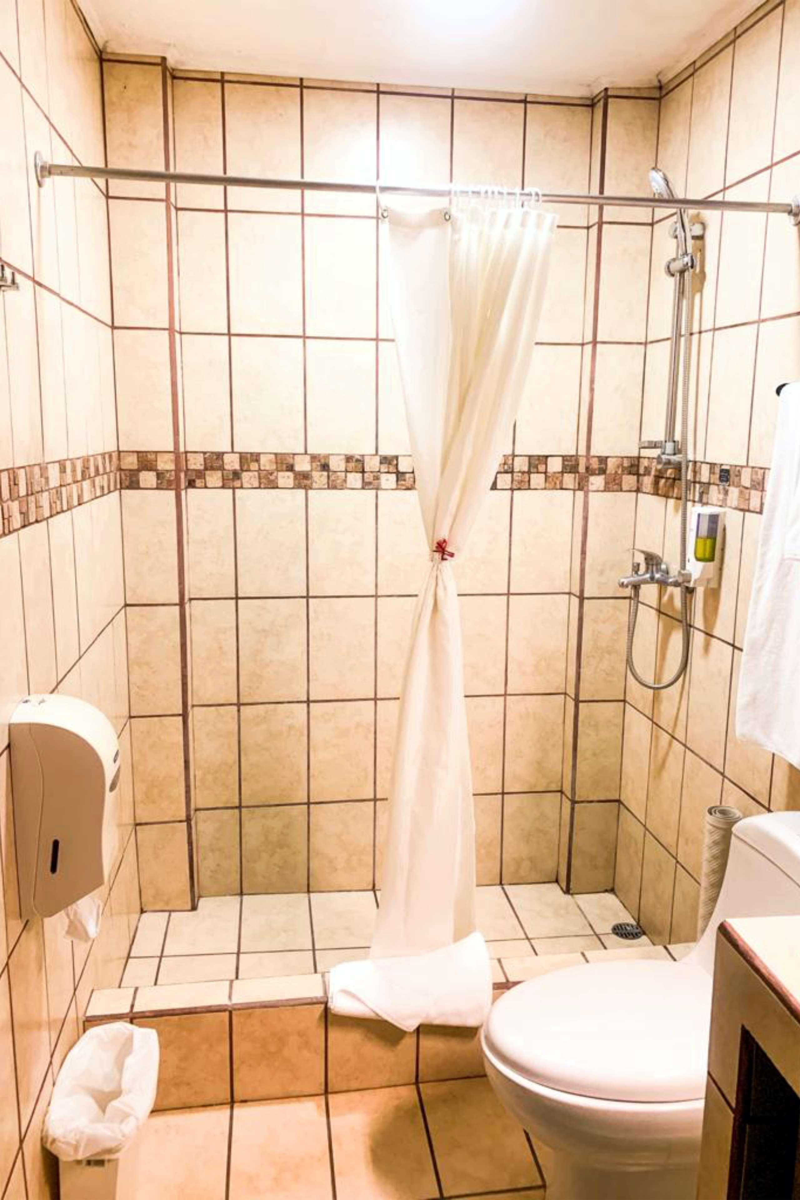 Double King Bed Non Smoking