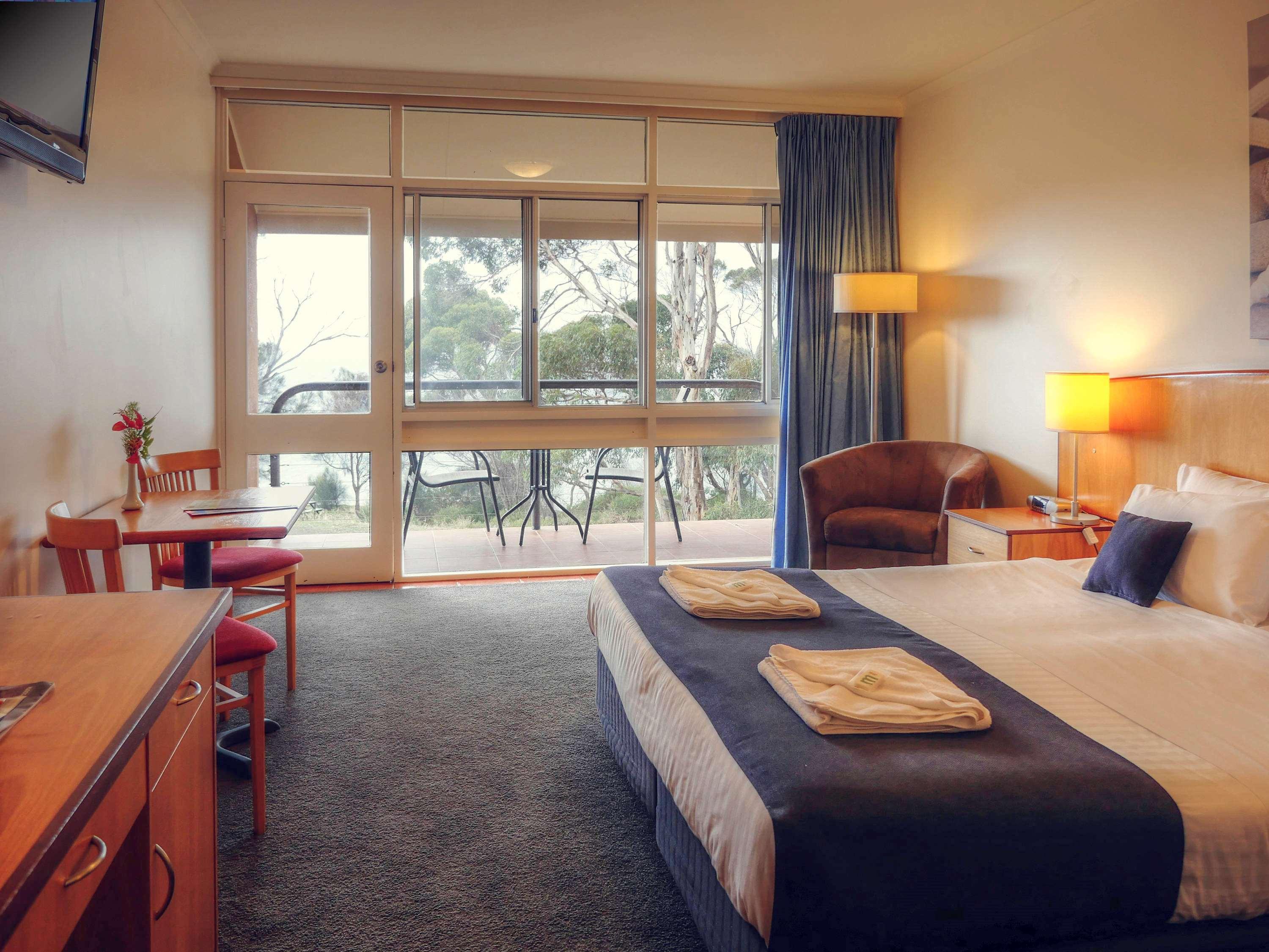 Double Superior Bay View